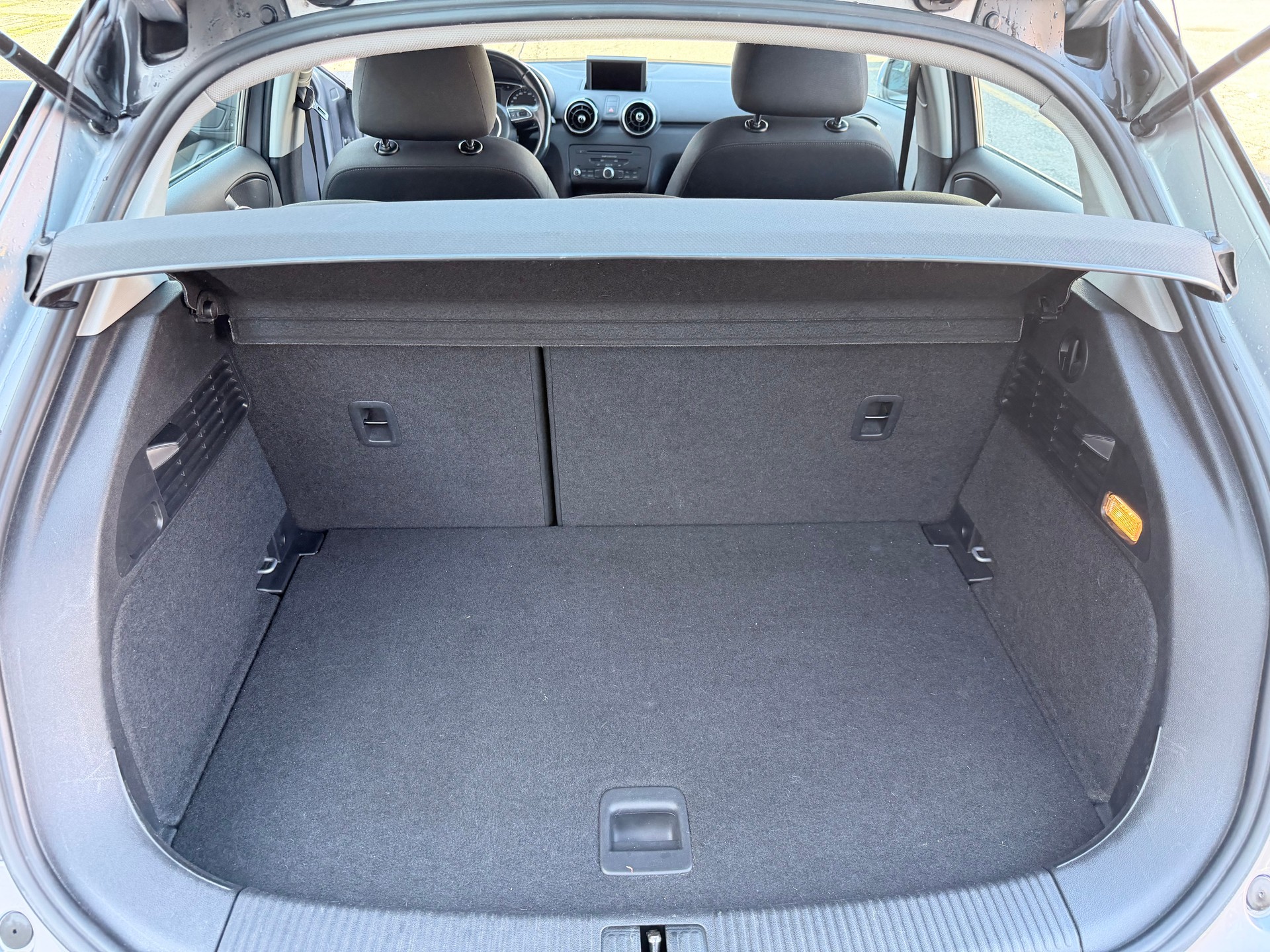 AUDI A1 Sportback 1.6 TDI admired DSG-image-10