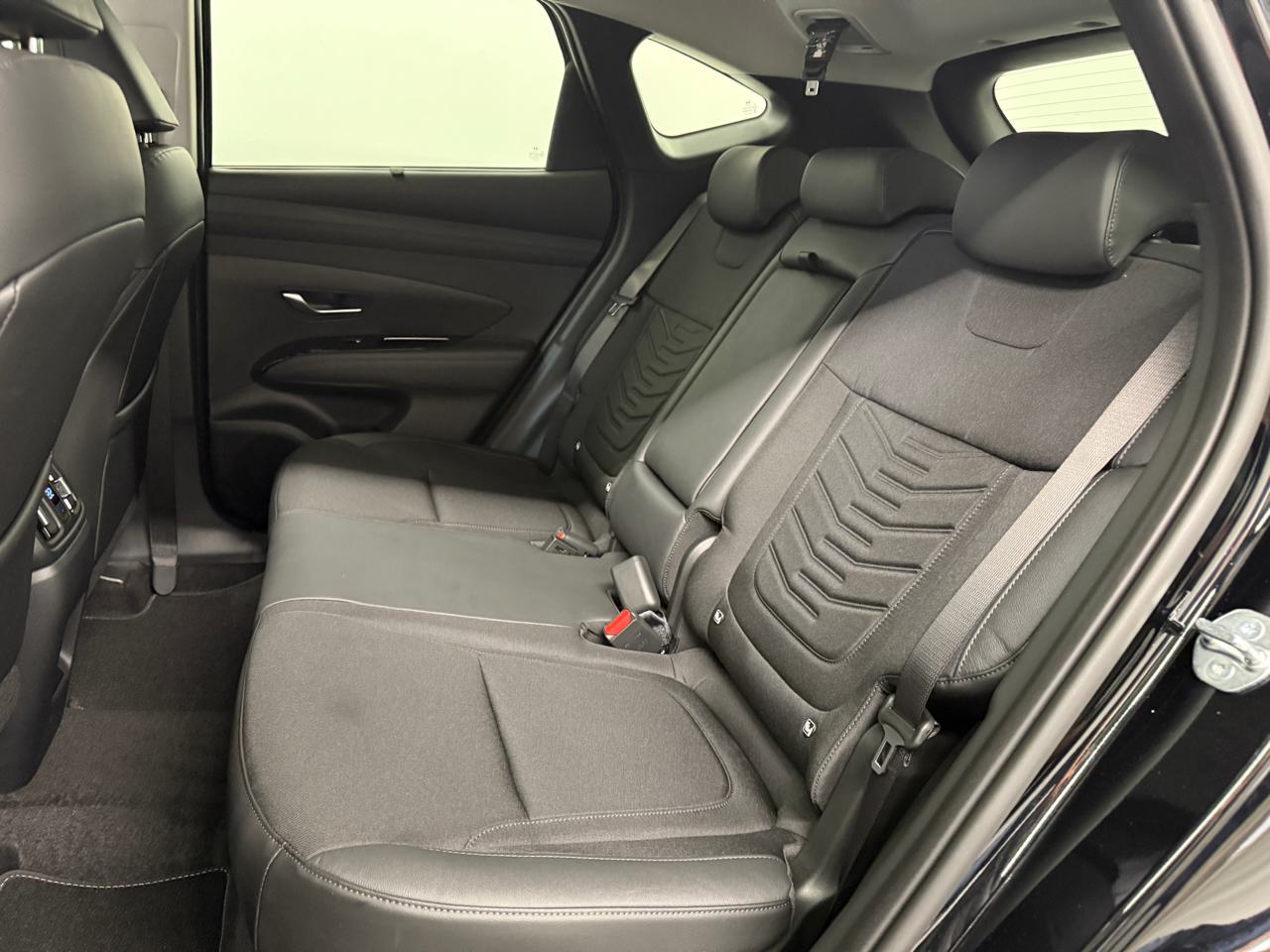HYUNDAI Tucson 1.6 TGDI HEV Executive 4WD-image-11