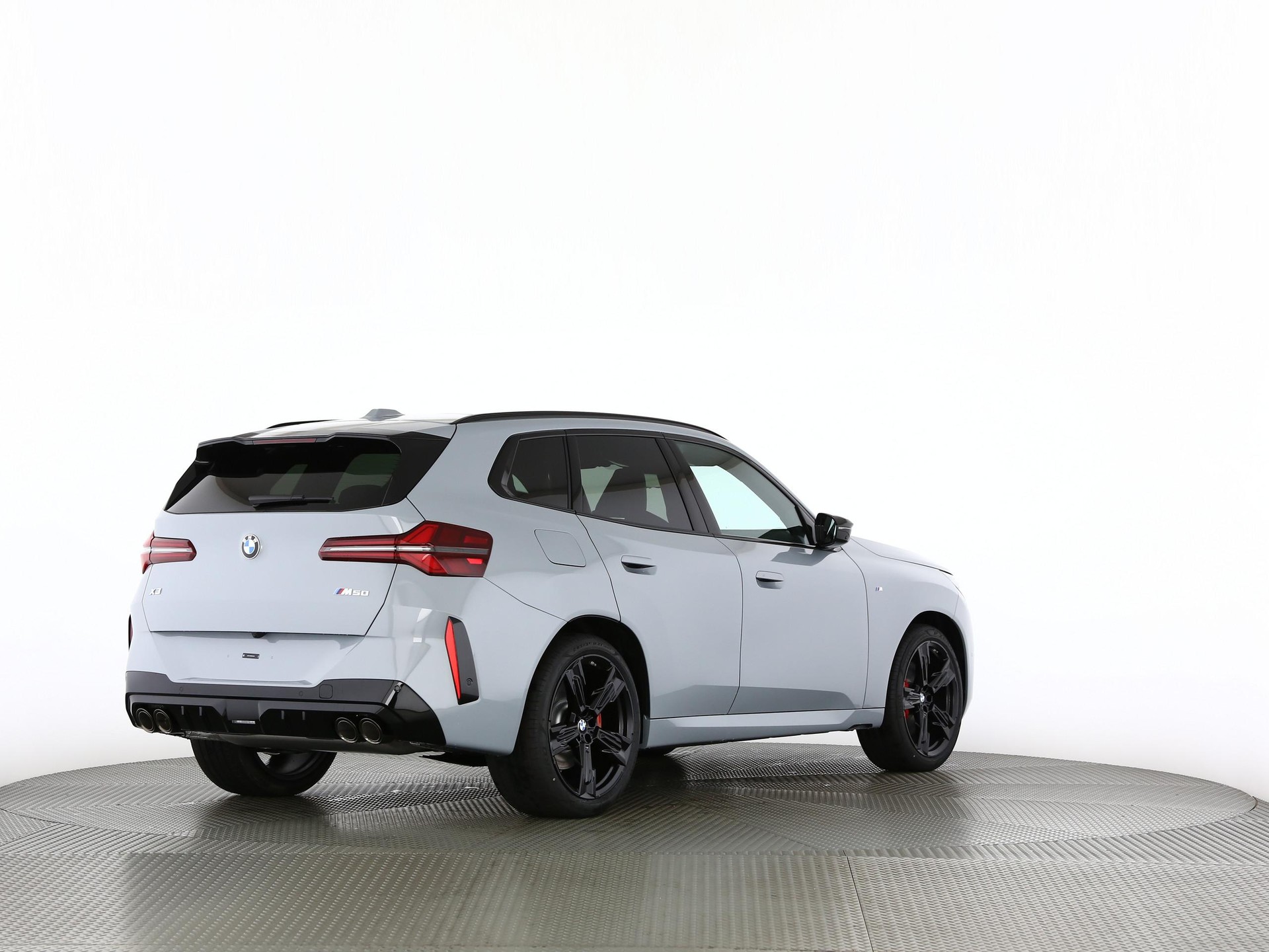 BMW X3 M50i-image-19