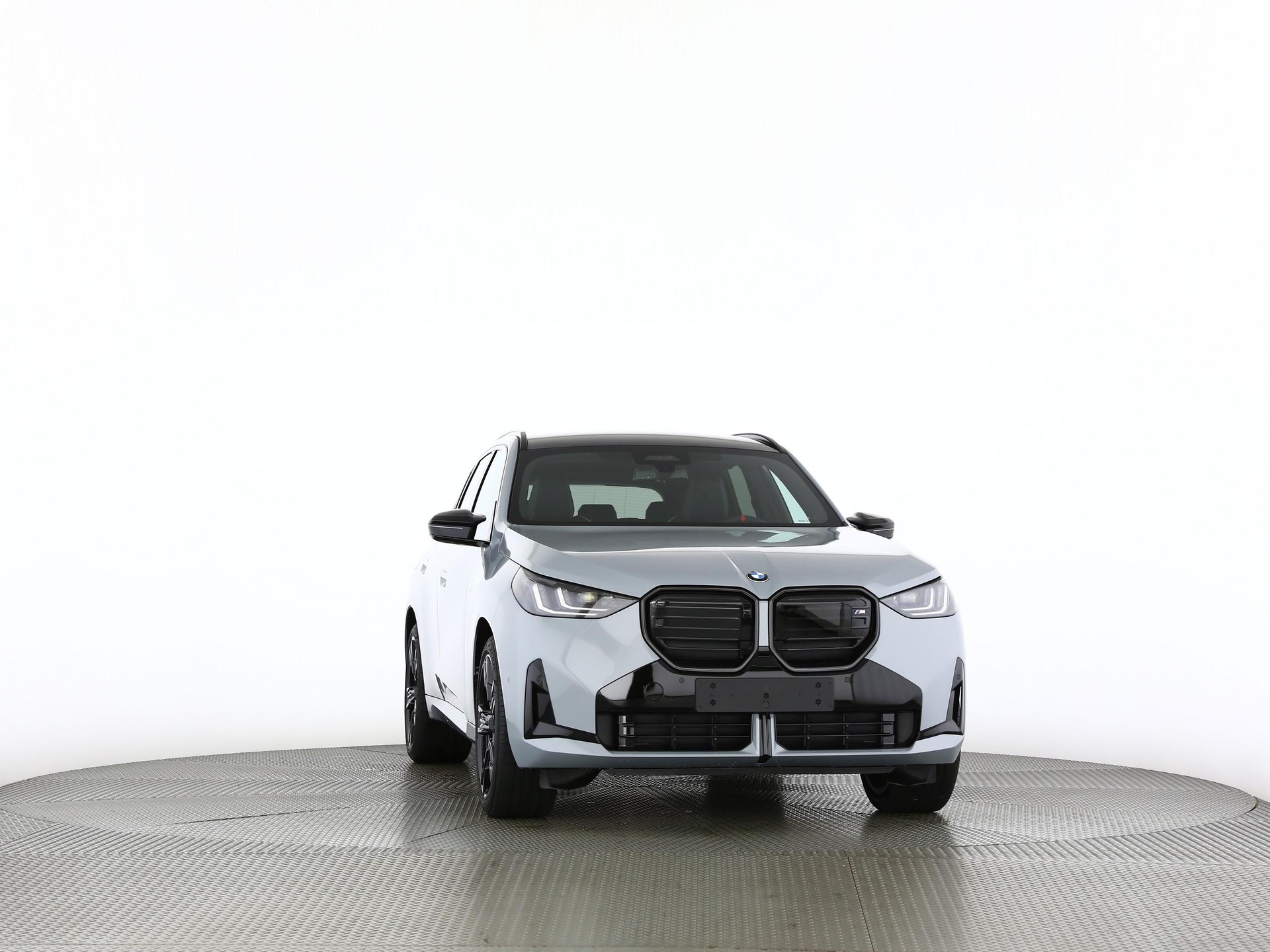 BMW X3 M50i-image-28