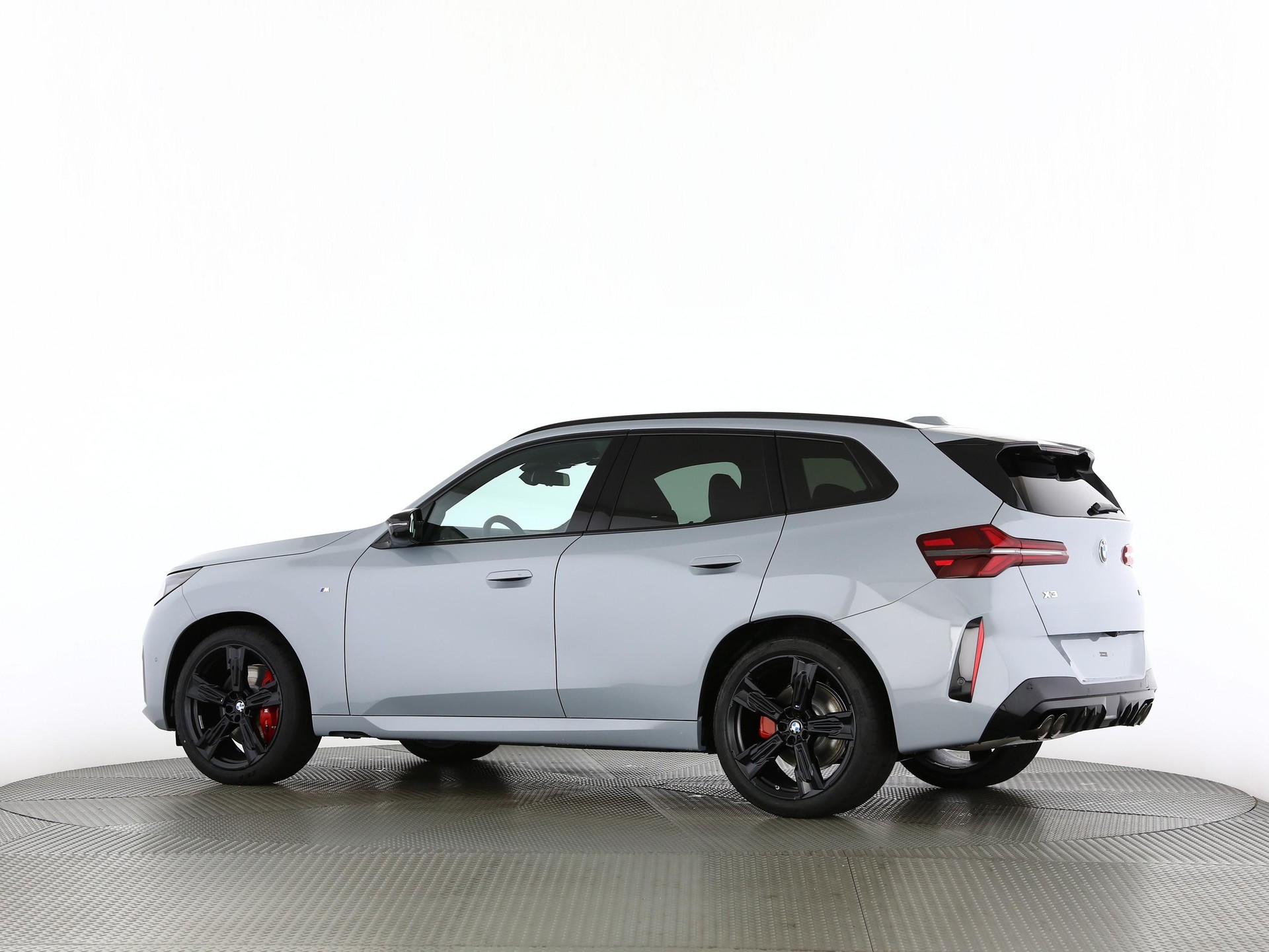 BMW X3 M50i-image-13