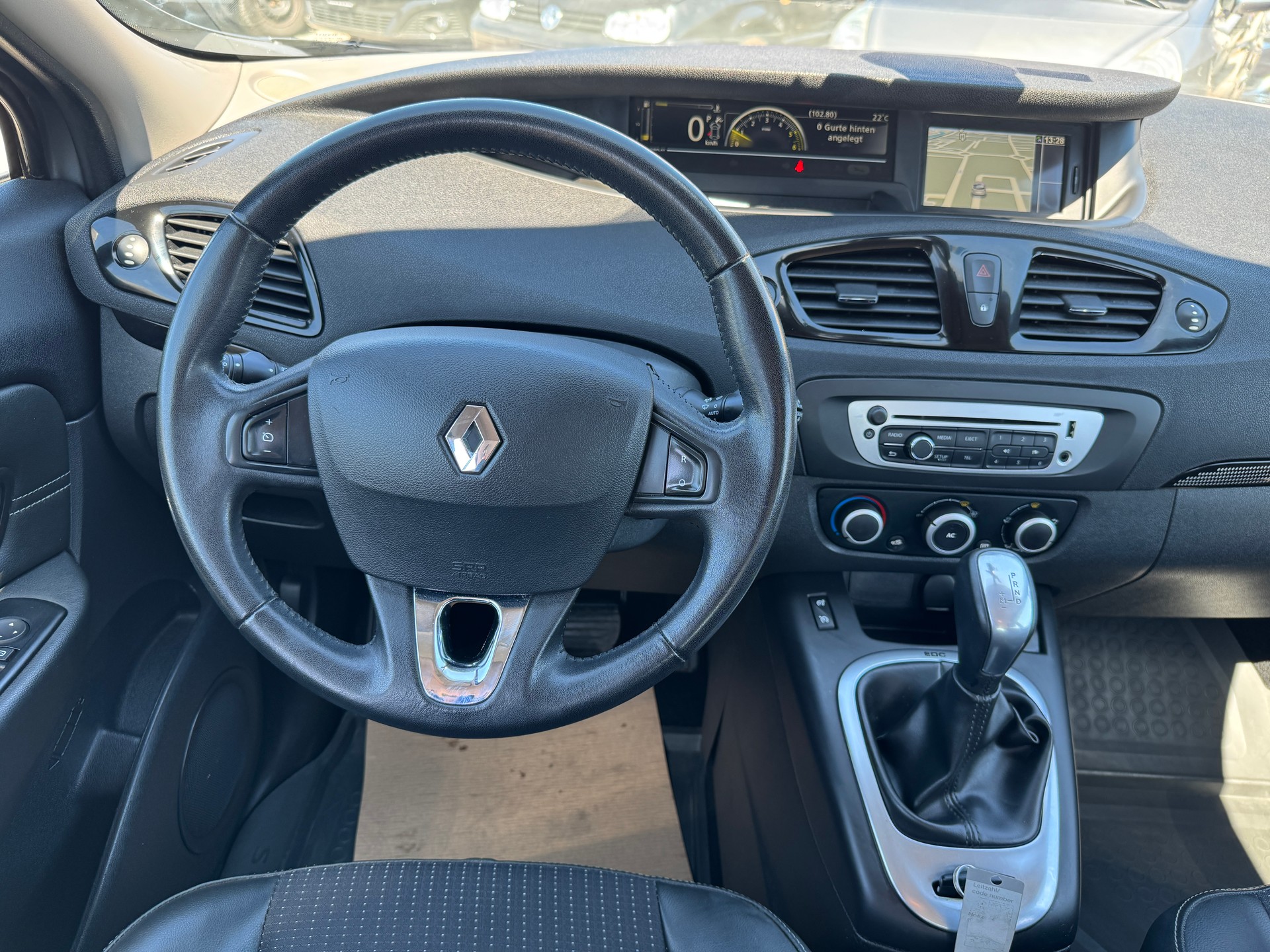 RENAULT Scénic 1.5 dCi Bose Edition EDC-image-6