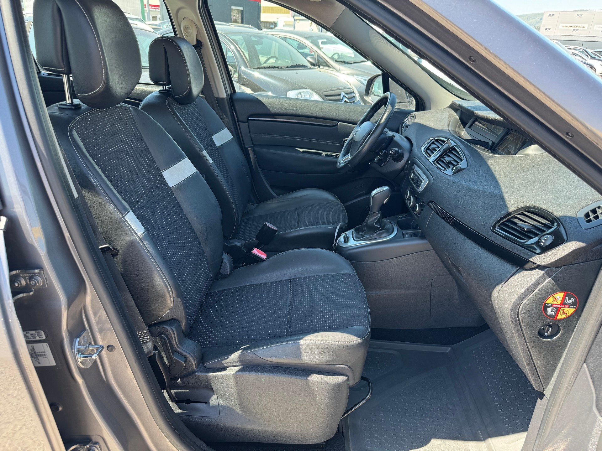 RENAULT Scénic 1.5 dCi Bose Edition EDC-image-10