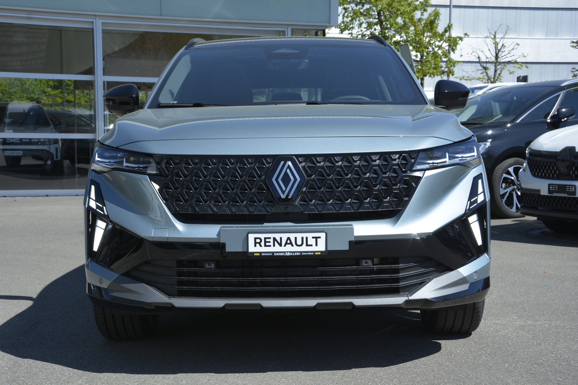 RENAULT Espace iconic full hybrid E-Tech 200 - 5 Seater-image-1