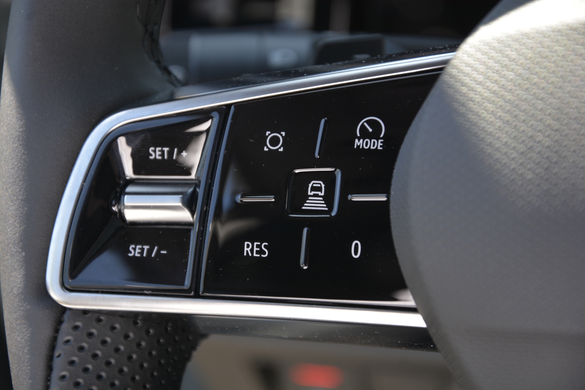 RENAULT Espace iconic full hybrid E-Tech 200 - 5 Seater-image-12