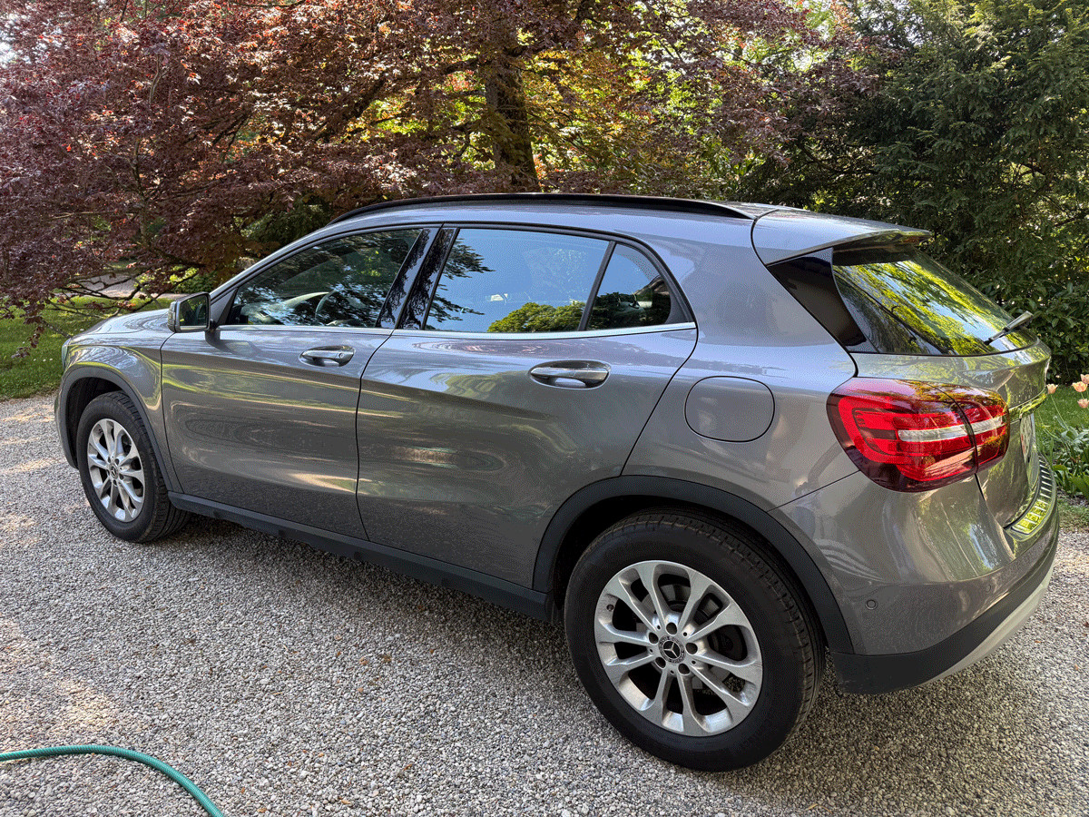 MERCEDES-BENZ GLA 250 4Matic 7G-DCT-image-3