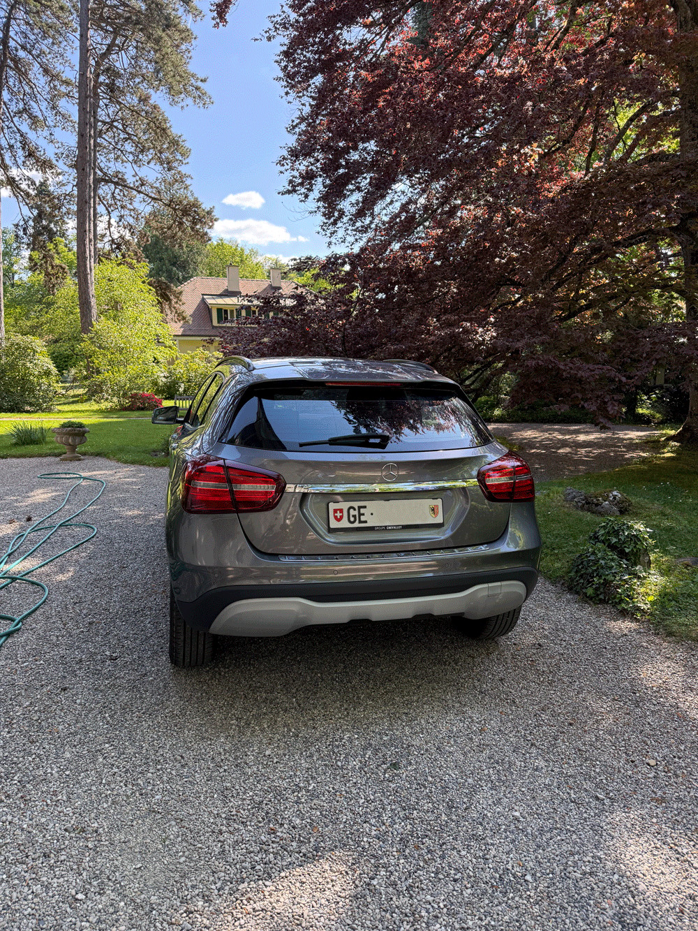 MERCEDES-BENZ GLA 250 4Matic 7G-DCT-image-2
