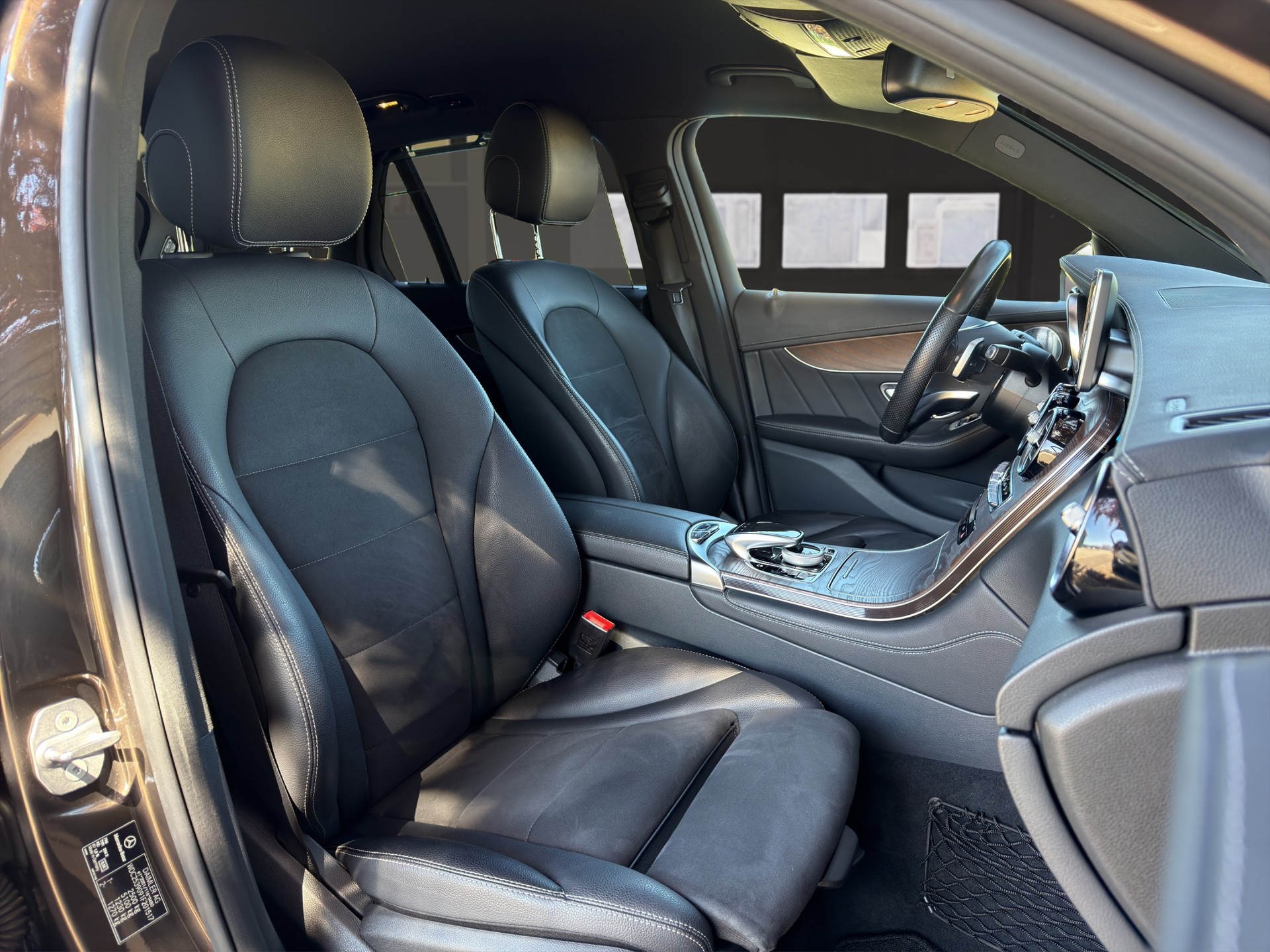 MERCEDES-BENZ GLC 250 d 4m-image-9