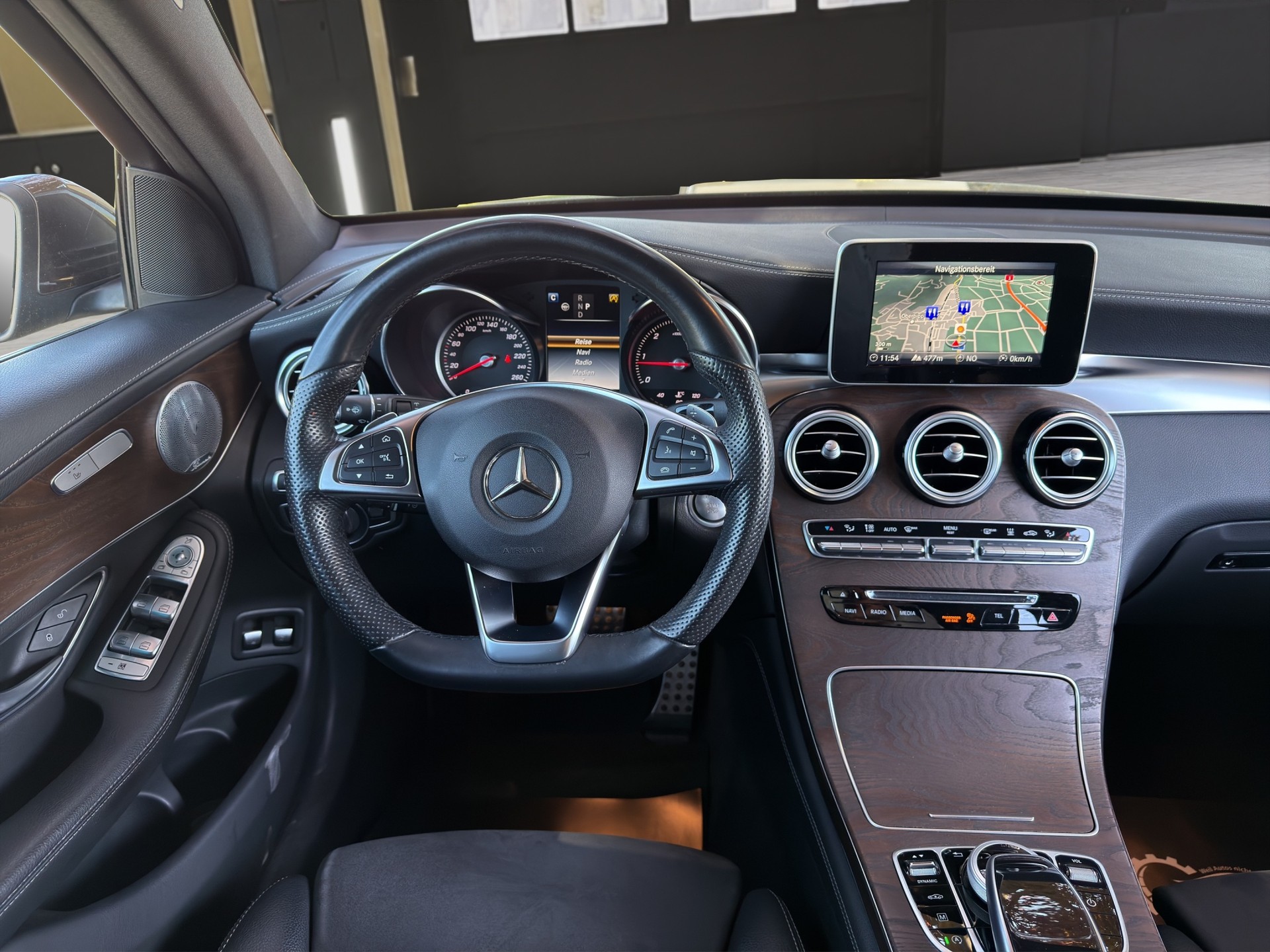 MERCEDES-BENZ GLC 250 d 4m-image-11