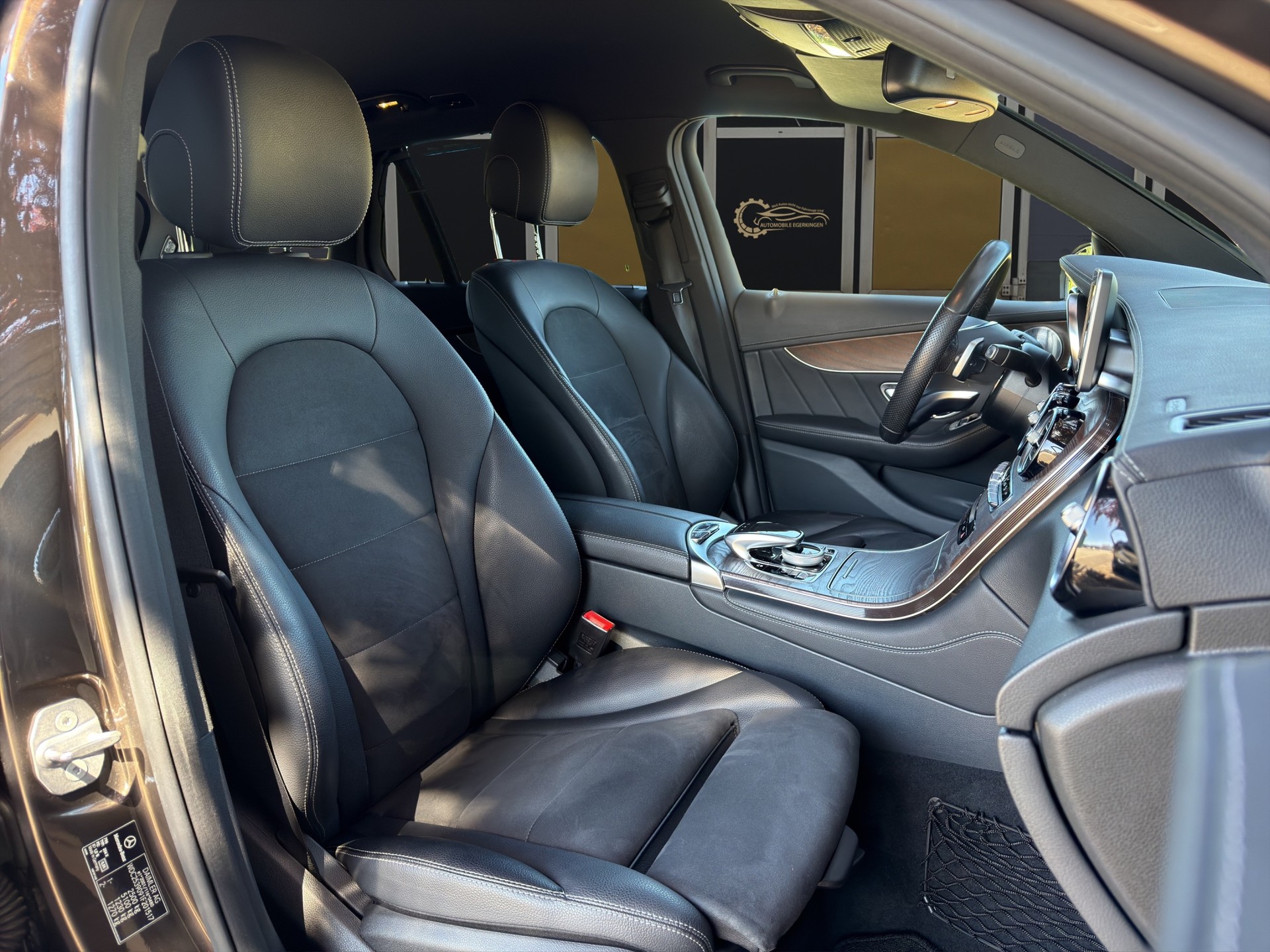 MERCEDES-BENZ GLC 250 d 4m-image-9