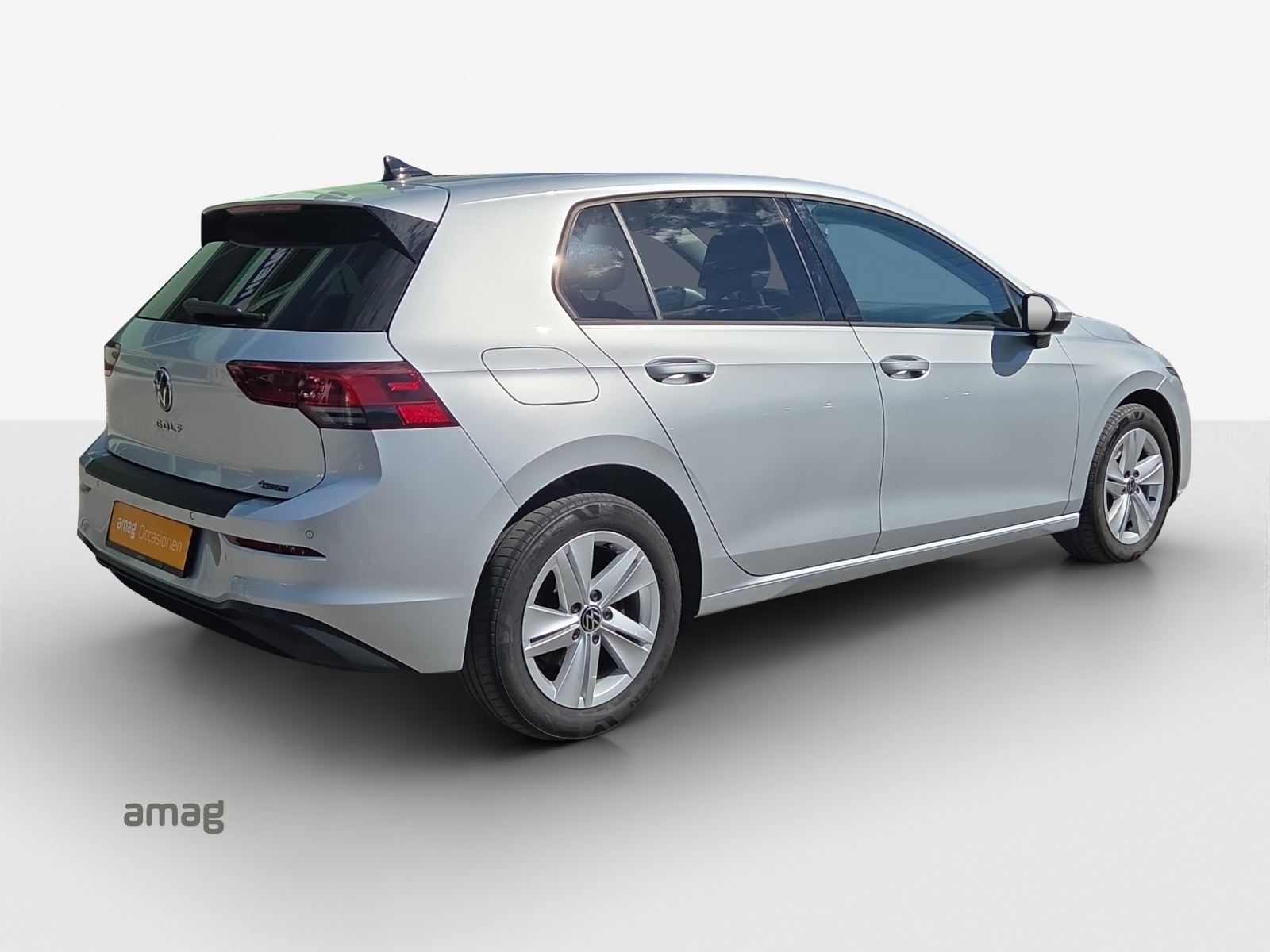 VW Golf 2.0 TDI Life DSG 4Motion-image-4