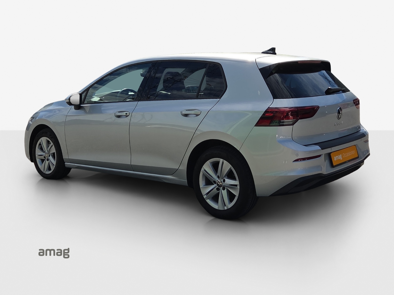 VW Golf 2.0 TDI Life DSG 4Motion-image-2