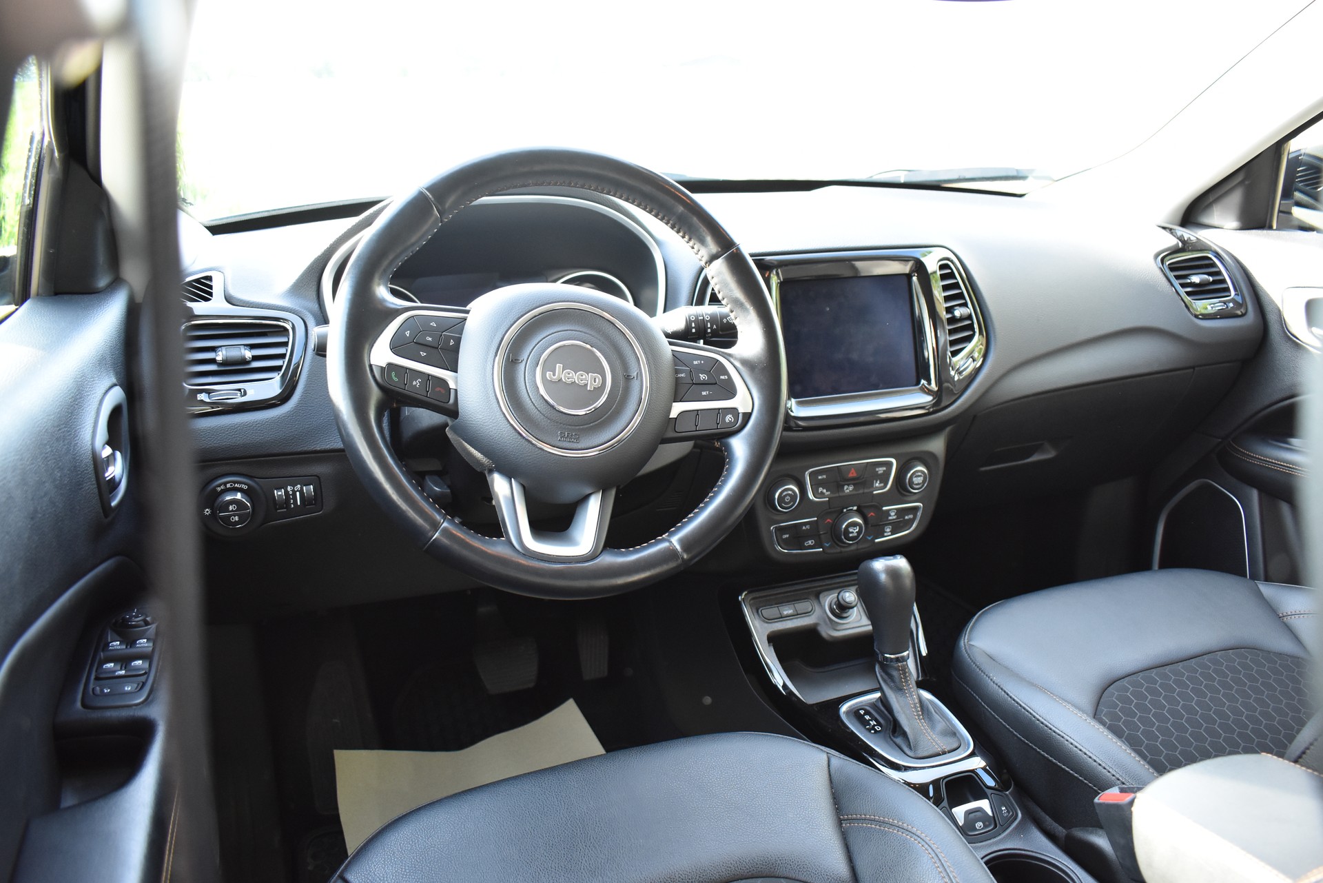 JEEP Compass 4x2 1.3 Turbo Limited DKG-image-8