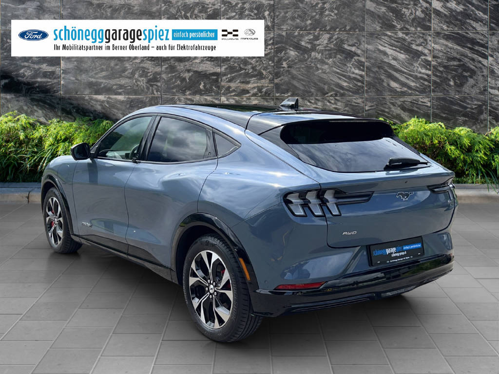 FORD Mustang Mach-E Premium AWD-showroom-element-3