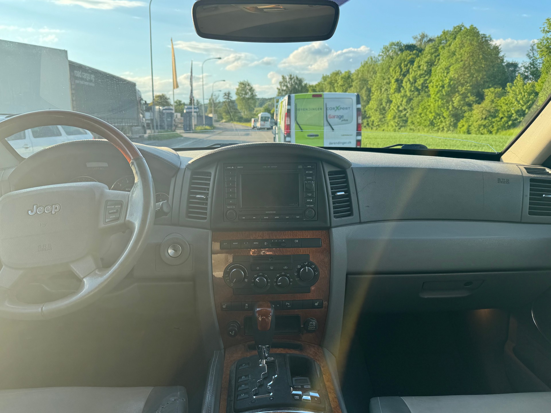 JEEP Grand Cherokee 3.0 CRD Laredo Automatic-image-8