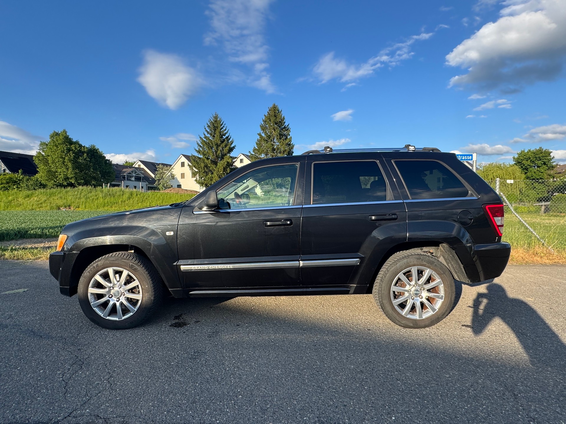 JEEP Grand Cherokee 3.0 CRD Laredo Automatic-image-3