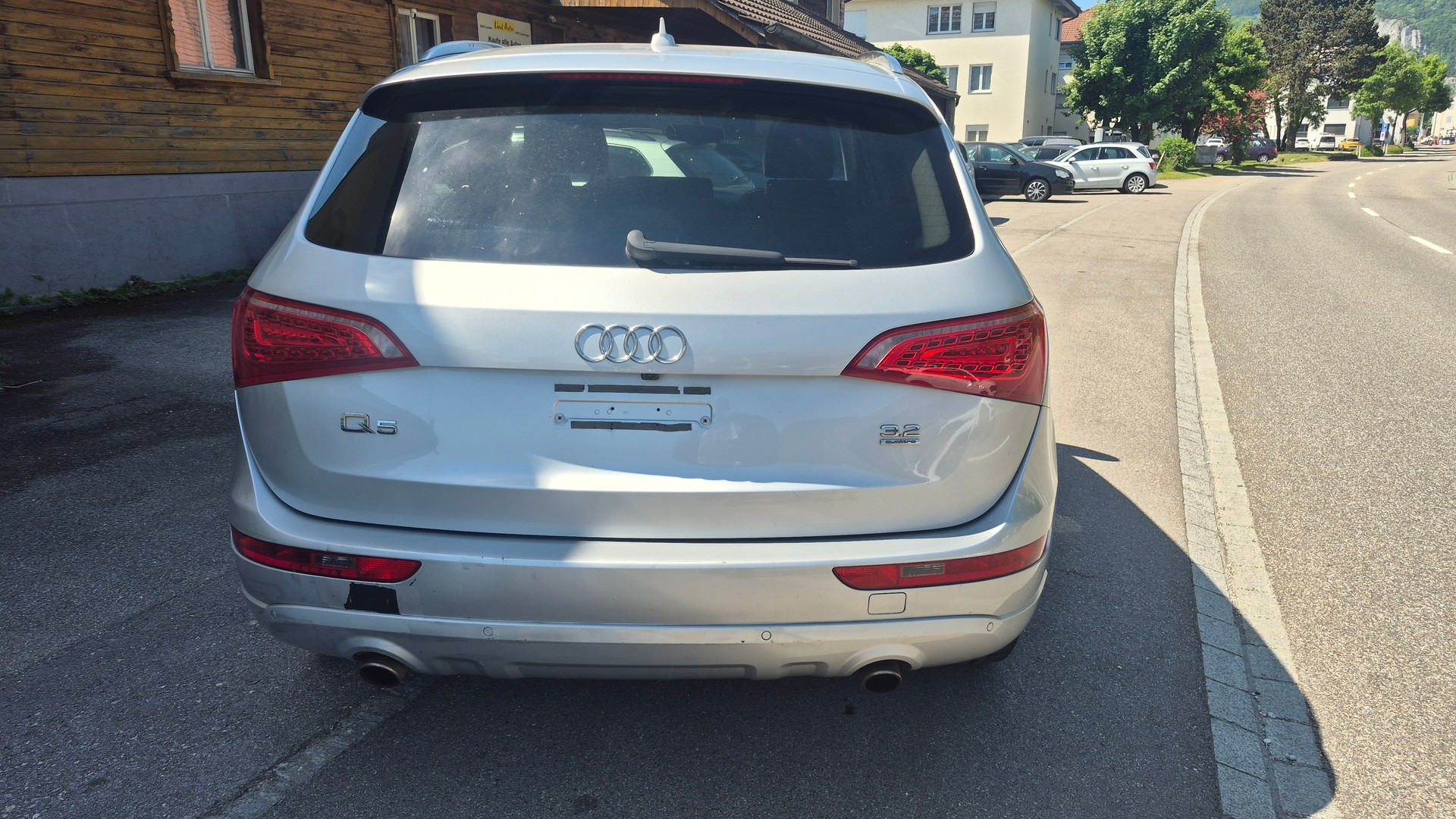 AUDI Q5 3.2 FSI quattro S-tronic-image-5