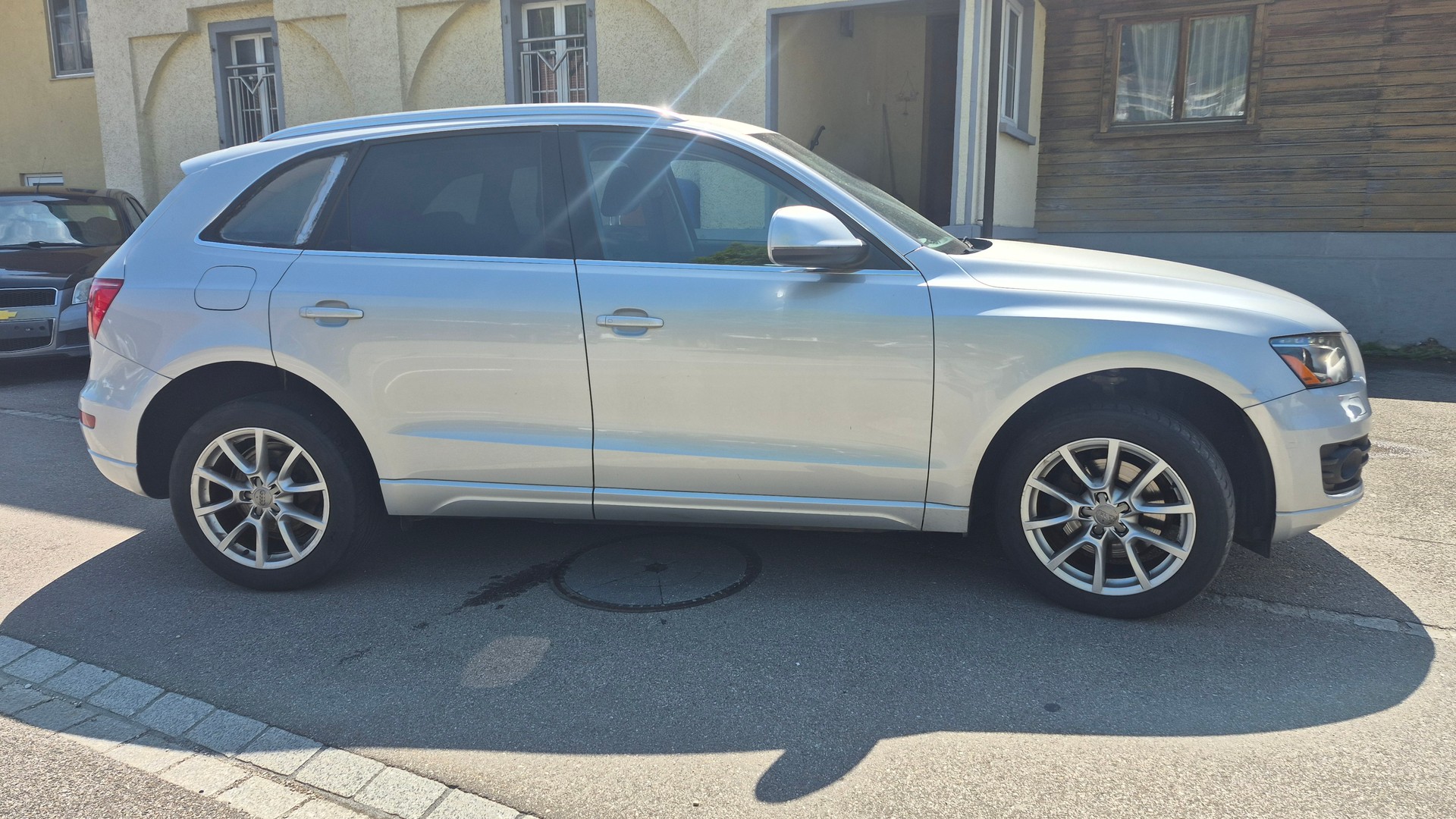 AUDI Q5 3.2 FSI quattro S-tronic-image-3
