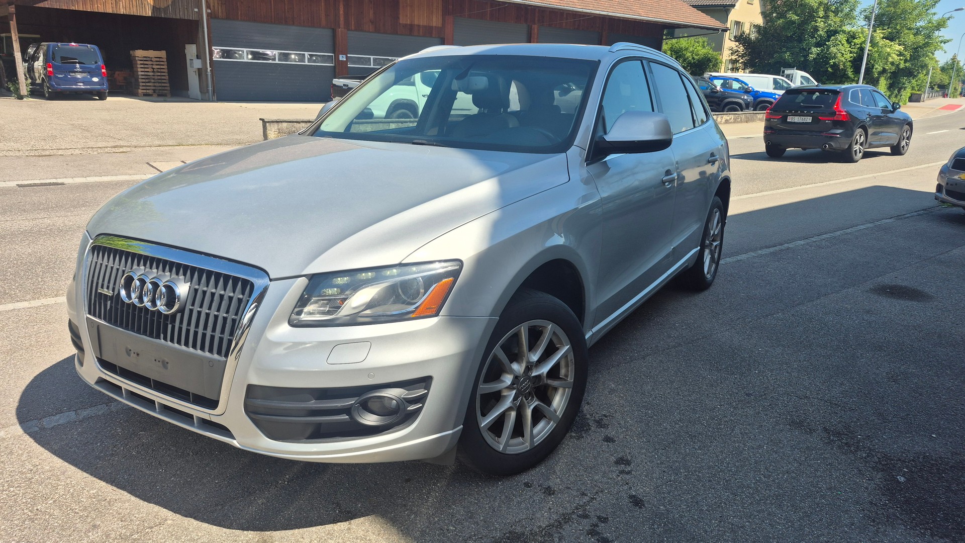 AUDI Q5 3.2 FSI quattro S-tronic-image-0