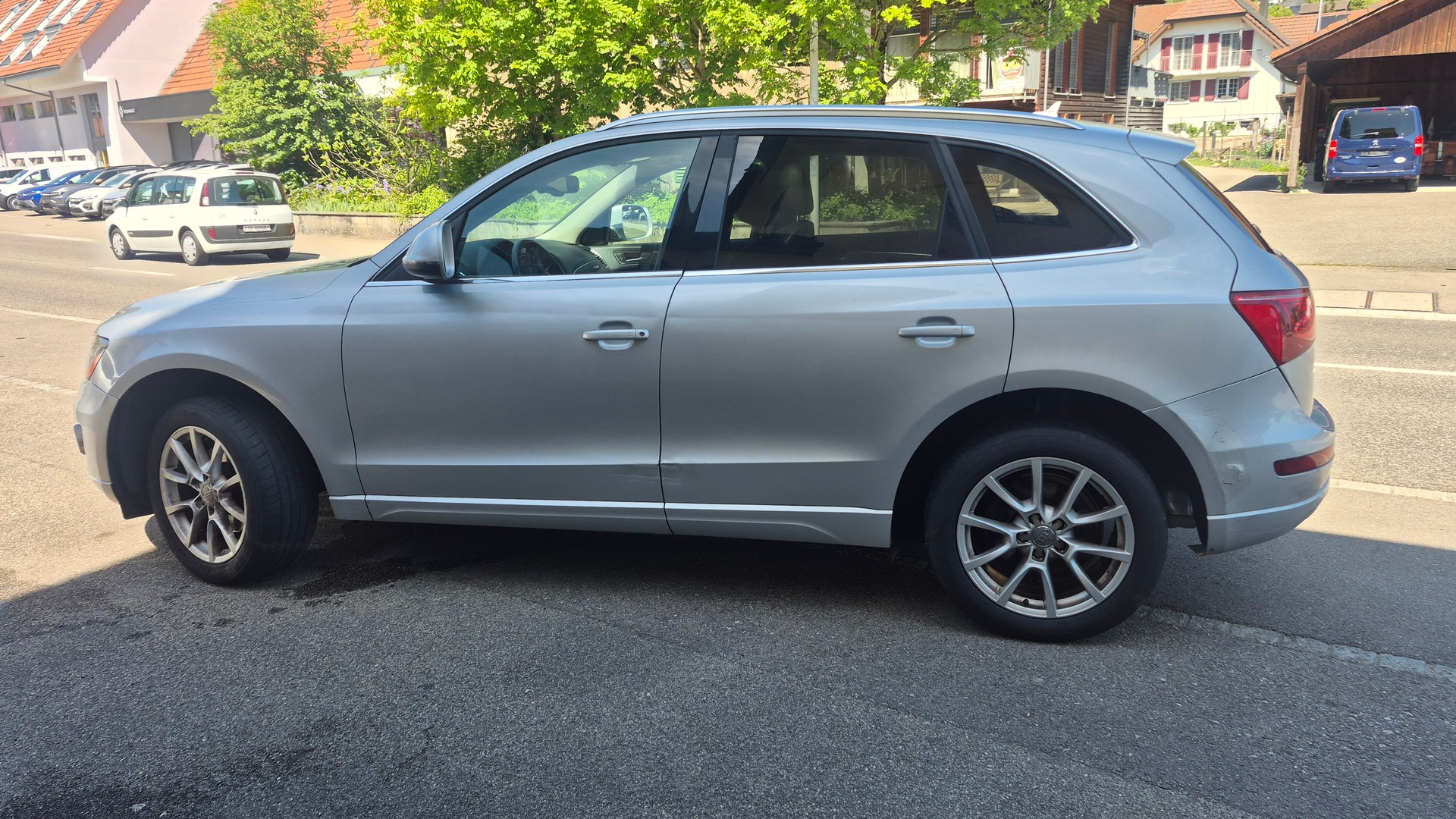 AUDI Q5 3.2 FSI quattro S-tronic-image-7