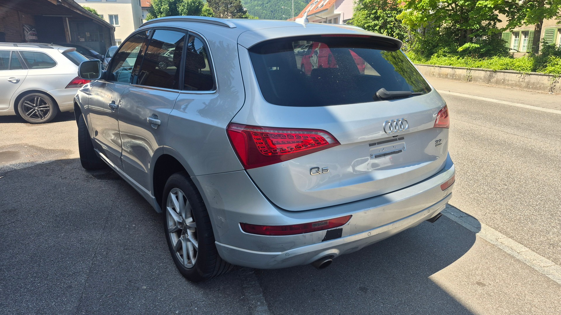 AUDI Q5 3.2 FSI quattro S-tronic-image-6
