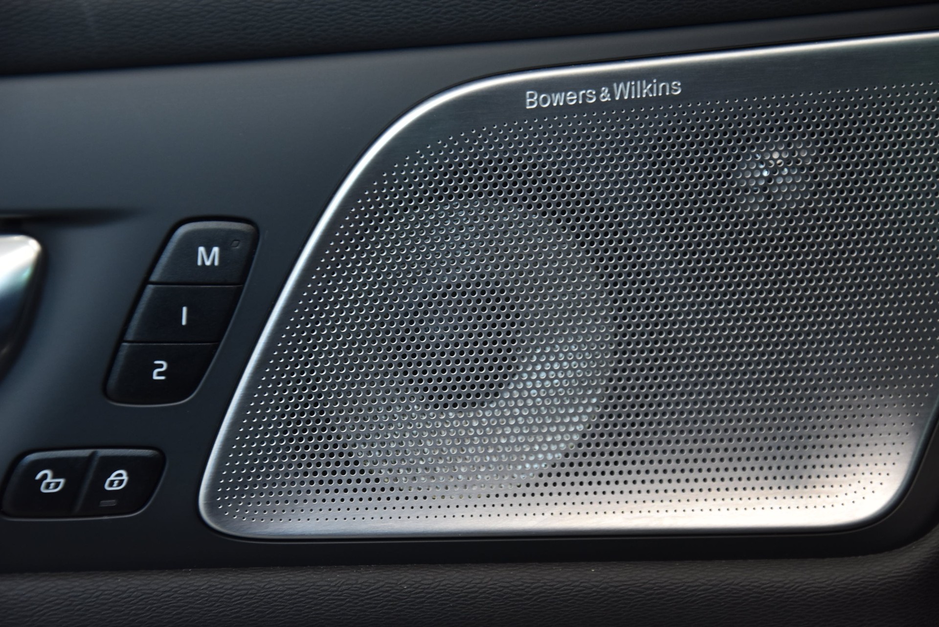 VOLVO V60 T6 eAWD Plug in Hybrid Ultra Bright Geartronic-image-8