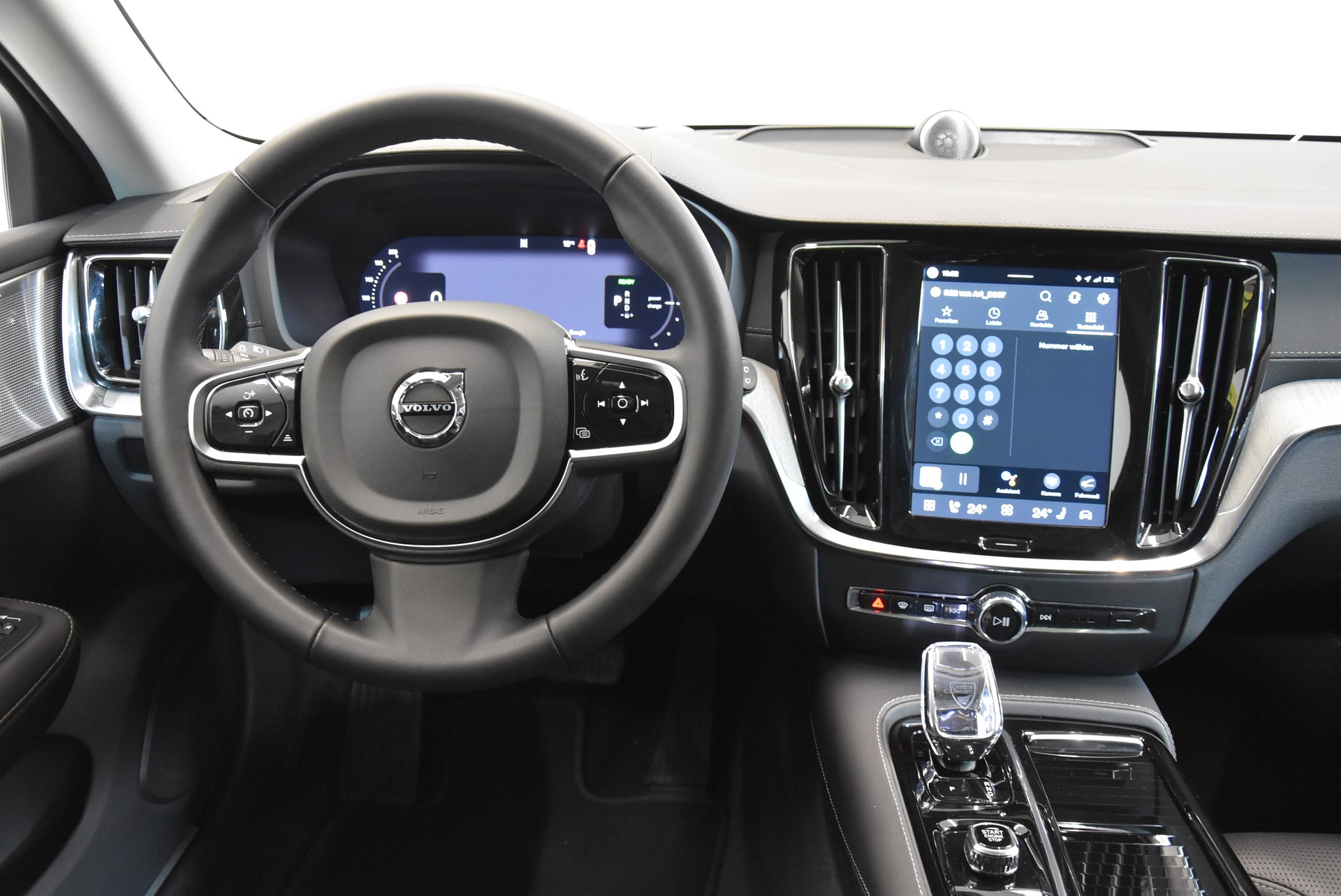 VOLVO V60 T6 eAWD Plug in Hybrid Ultra Bright Geartronic-image-5