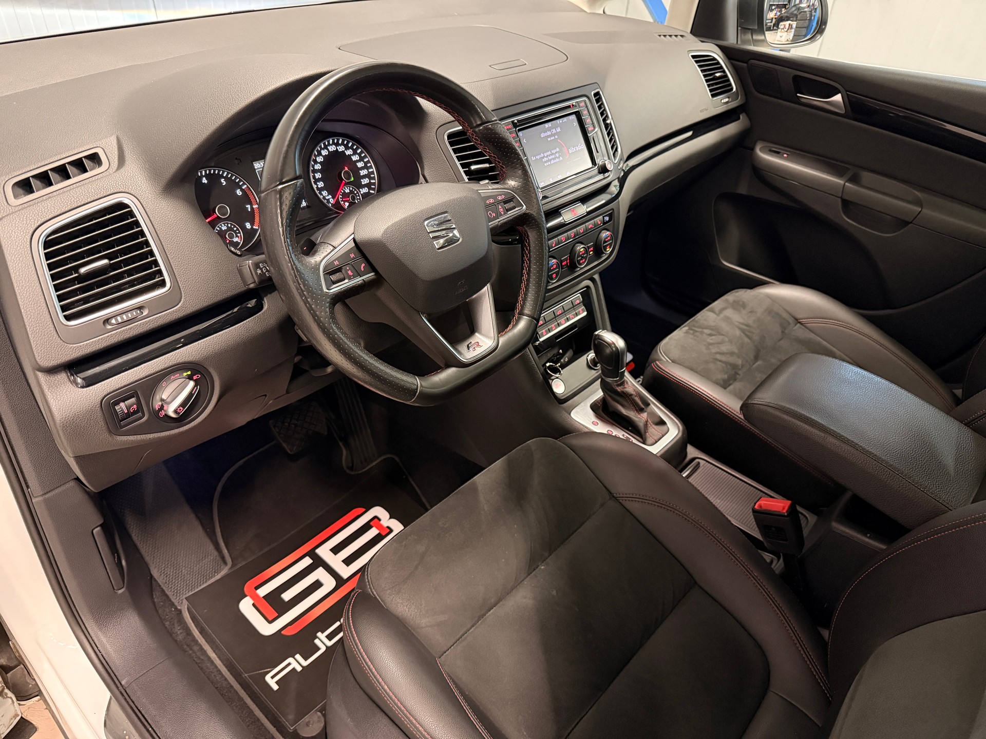 SEAT Alhambra 1.4 TSI DSG SWISS FR (7 Plätzer)-image-6