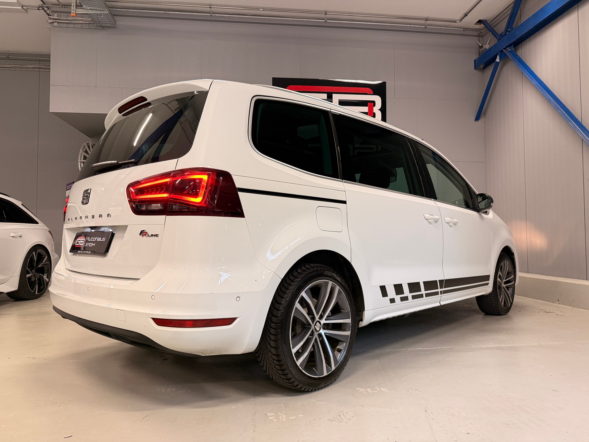 SEAT Alhambra 1.4 TSI DSG SWISS FR (7 Plätzer)-image-4