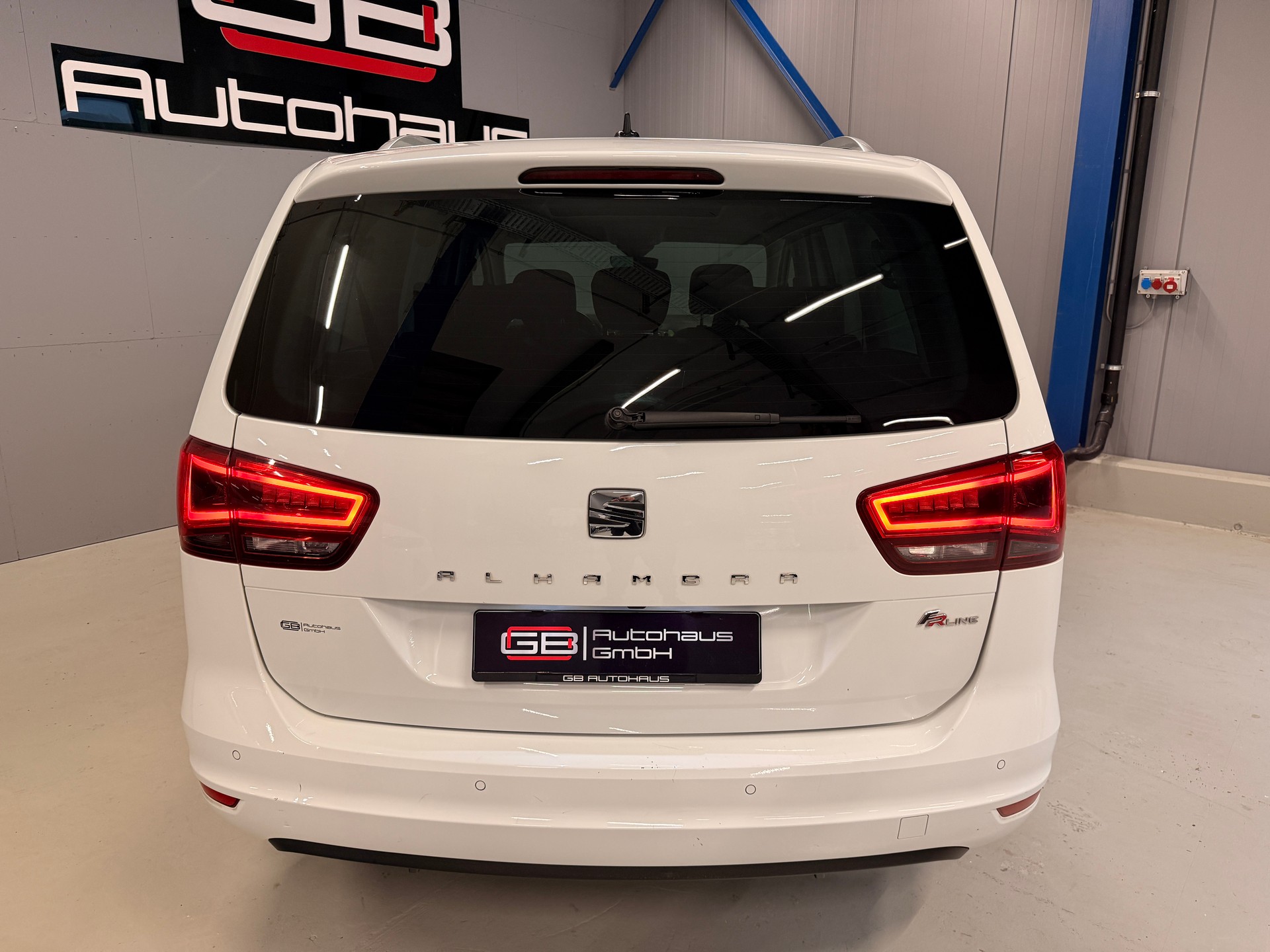 SEAT Alhambra 1.4 TSI DSG SWISS FR (7 Plätzer)-image-5