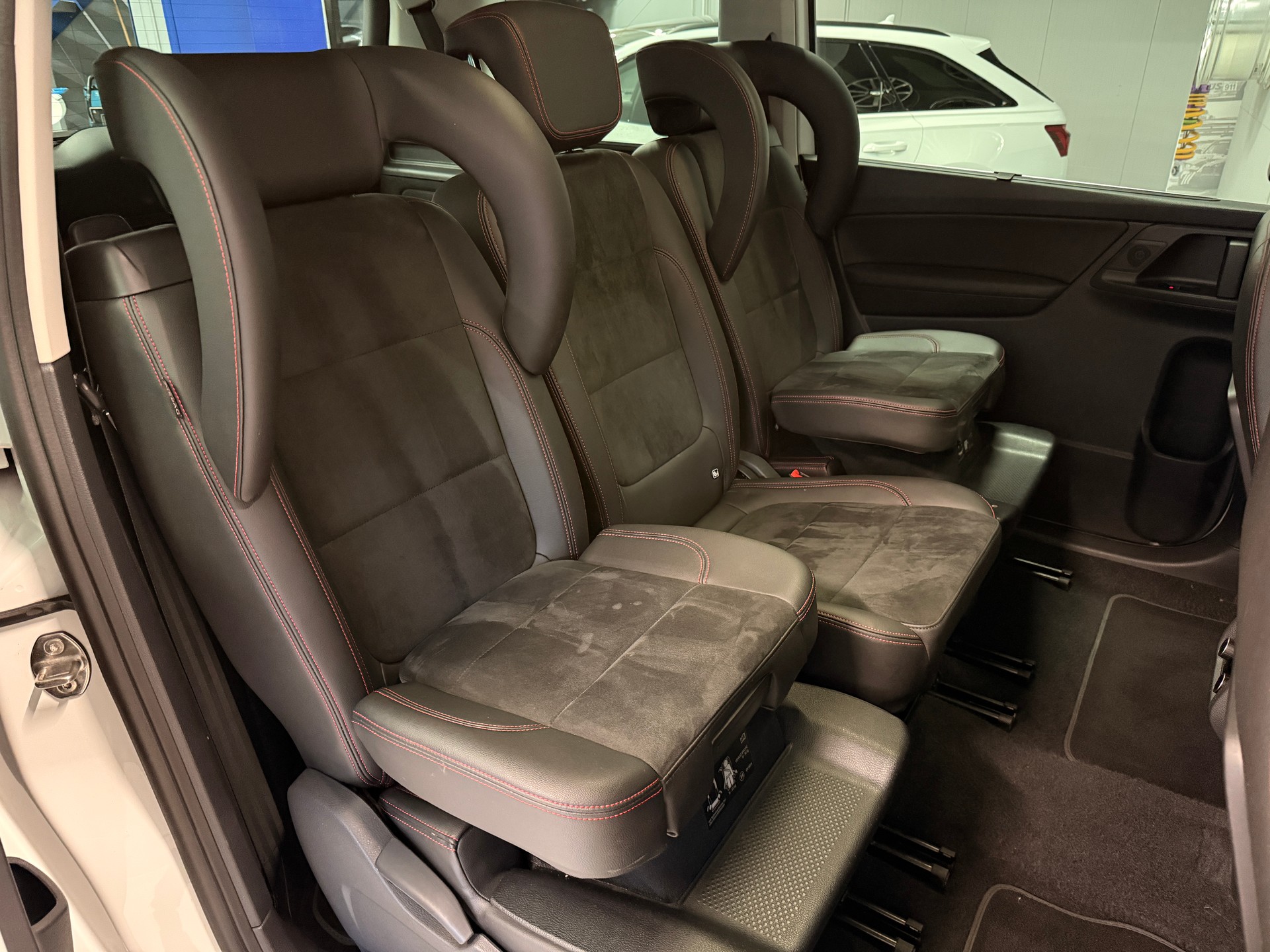 SEAT Alhambra 1.4 TSI DSG SWISS FR (7 Plätzer)-image-12
