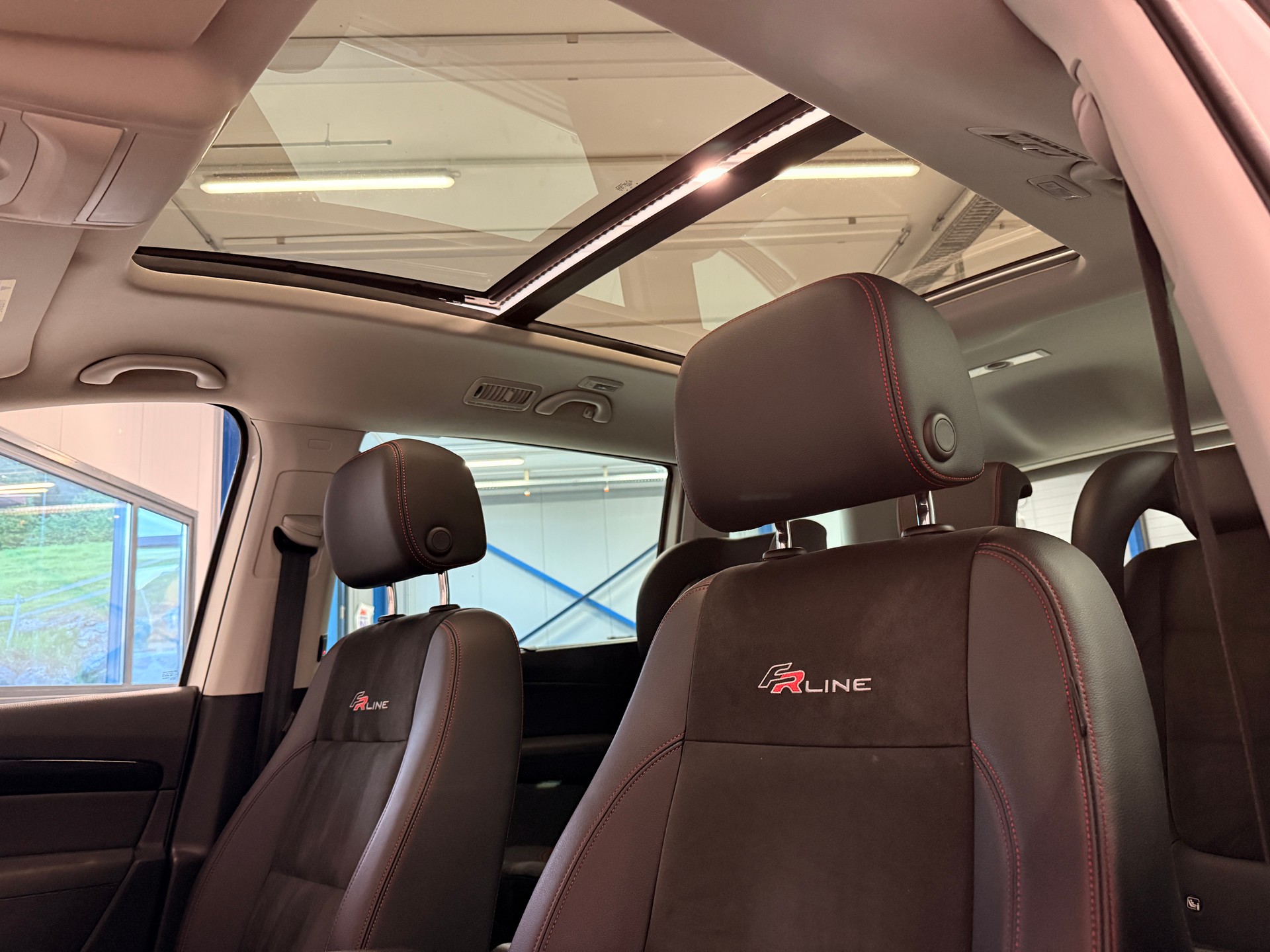 SEAT Alhambra 1.4 TSI DSG SWISS FR (7 Plätzer)-image-8