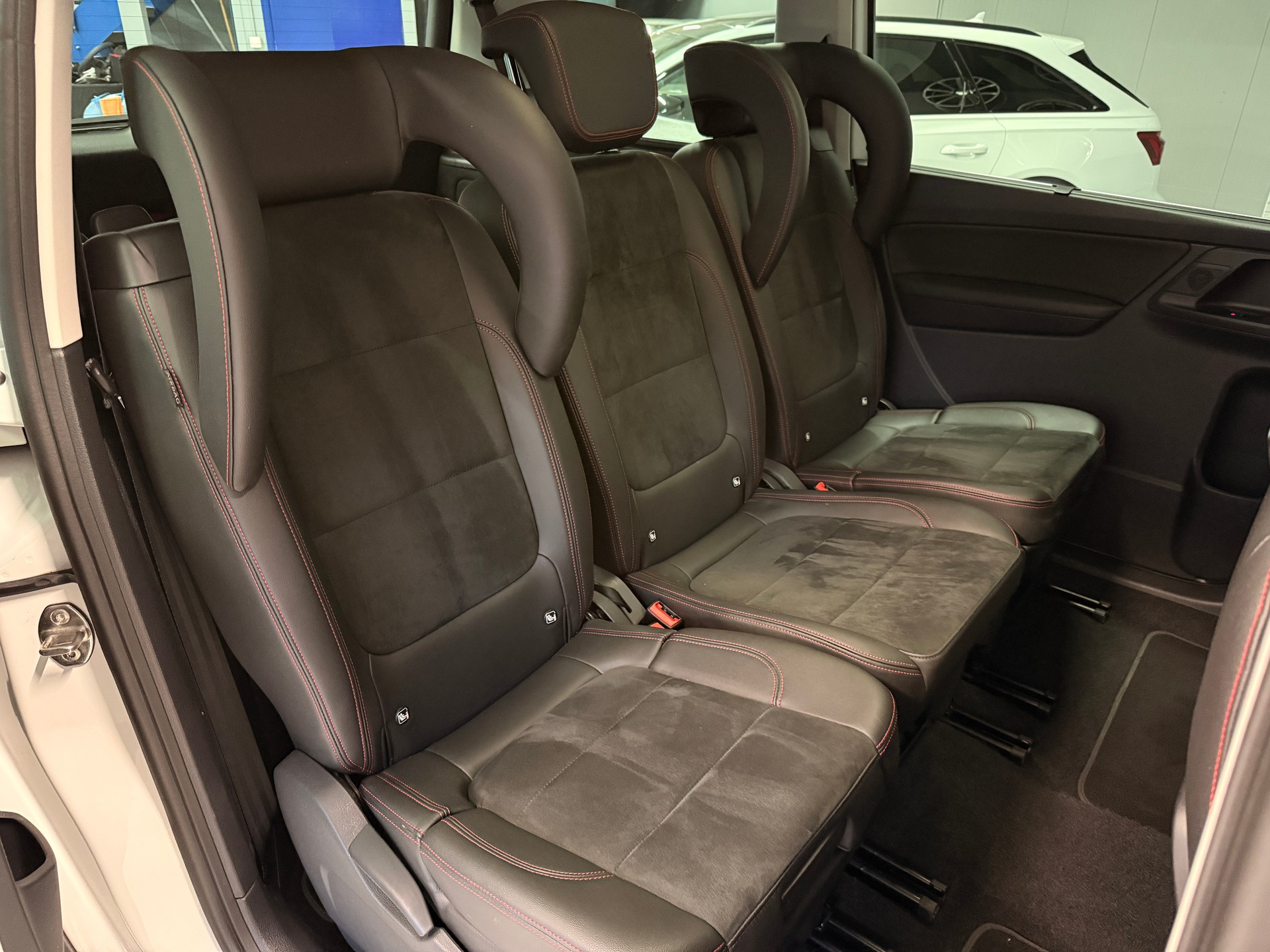 SEAT Alhambra 1.4 TSI DSG SWISS FR (7 Plätzer)-image-11