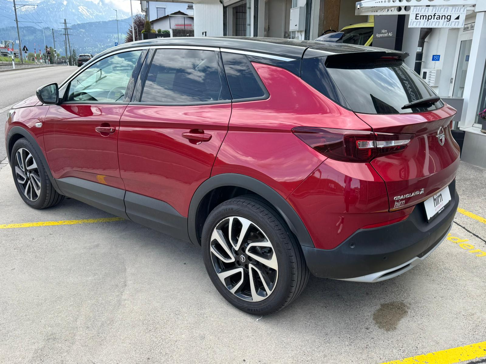 OPEL Grandland X 1.6 T Ultimate-image-3