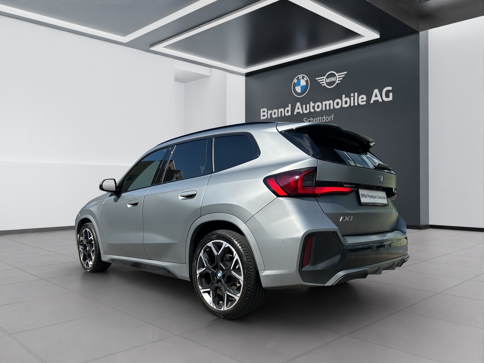 BMW iX1 30 xDrive-showroom-element-3