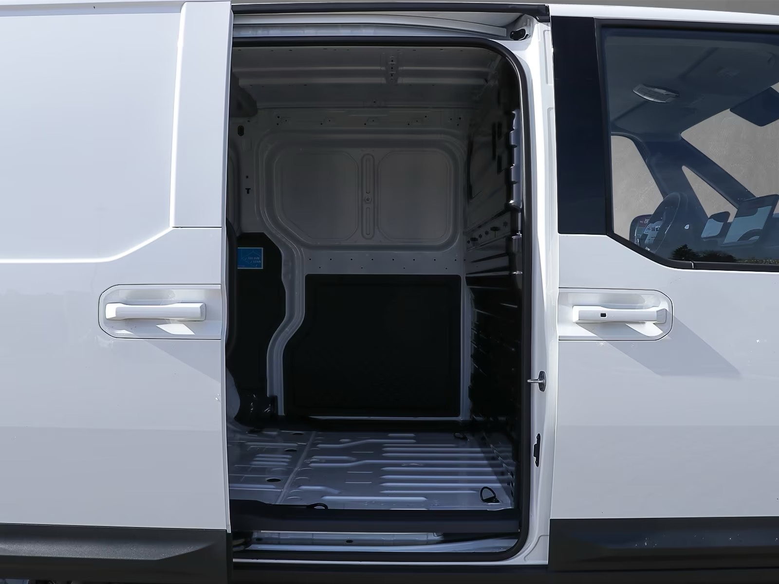 KIA PV5 Cargo 71.2 kWh Plus-image-7