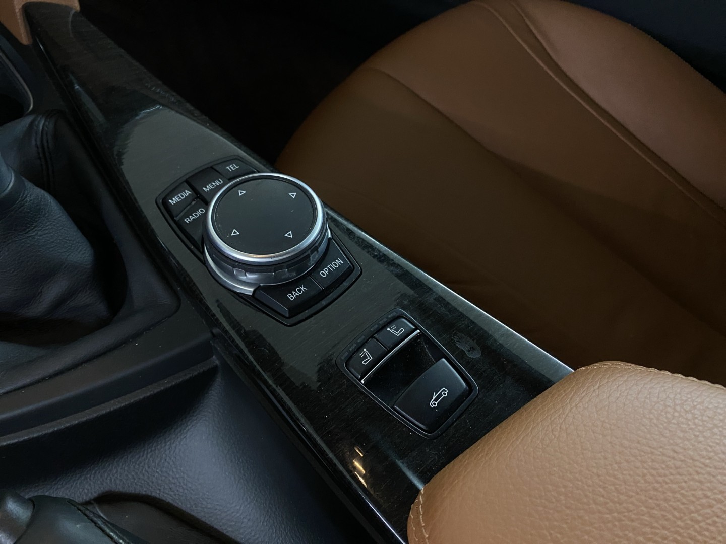 BMW 428i Cabriolet Luxury Line-image-17
