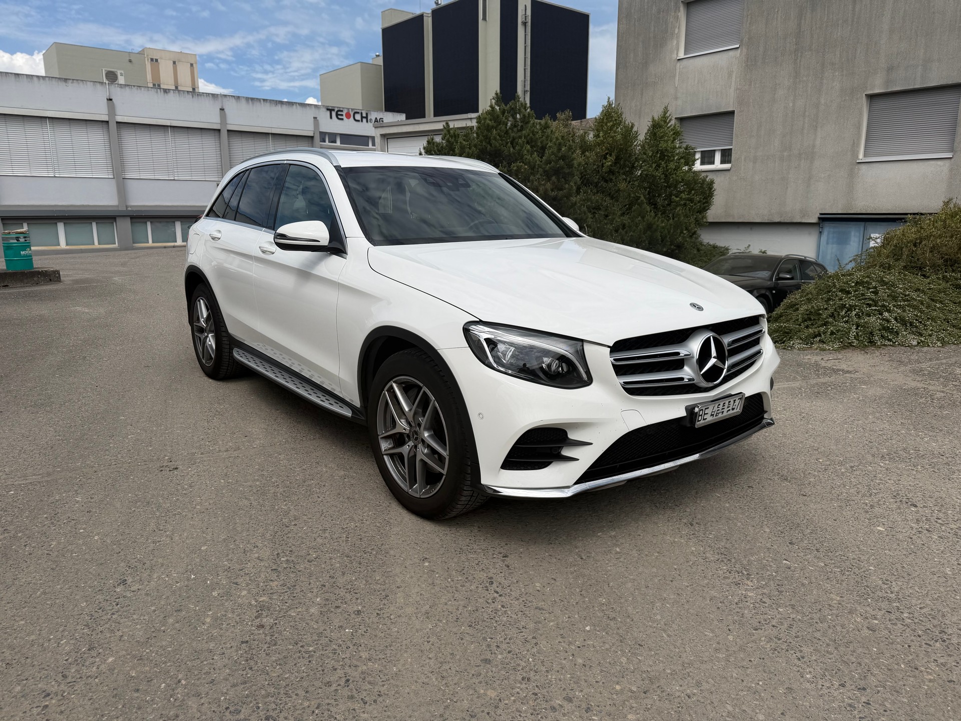 MERCEDES-BENZ GLC 220 d AMG Line 4m-image-0