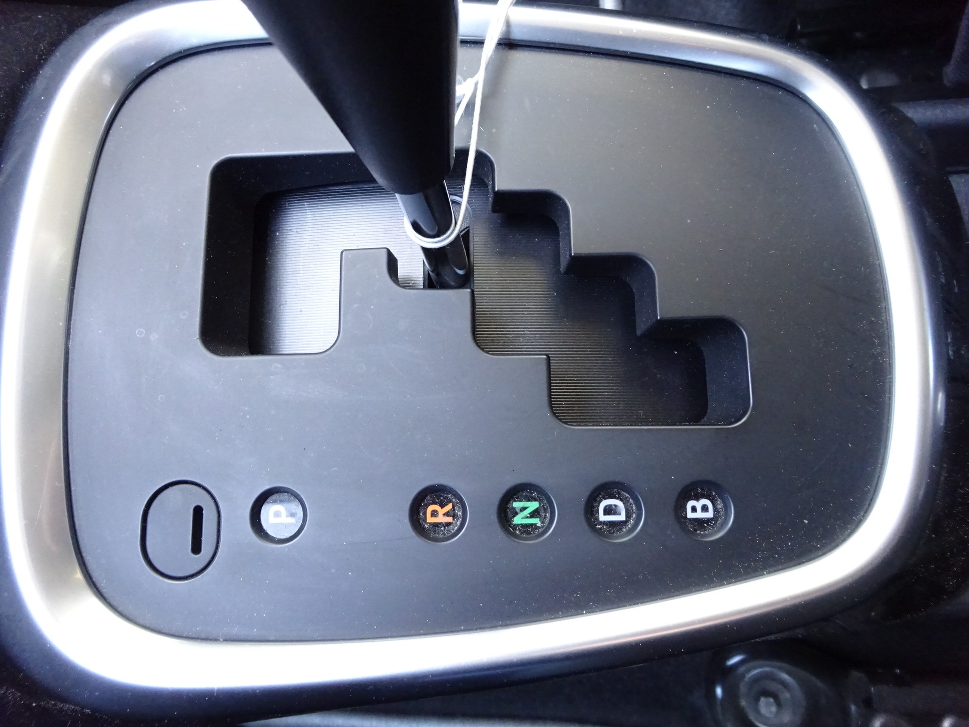 TOYOTA Yaris 1.5 VVT-i Hybrid Limited e-CVT-image-7