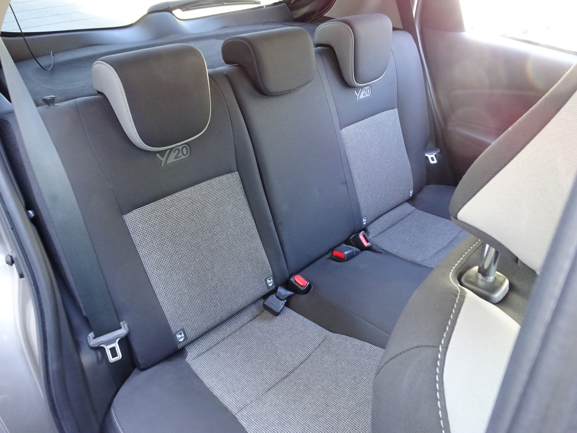 TOYOTA Yaris 1.5 VVT-i Hybrid Limited e-CVT-image-27