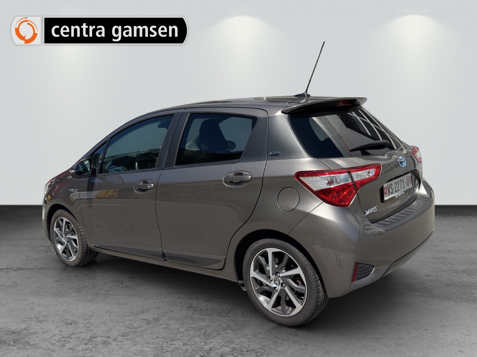TOYOTA Yaris 1.5 VVT-i Hybrid Limited e-CVT-image-3