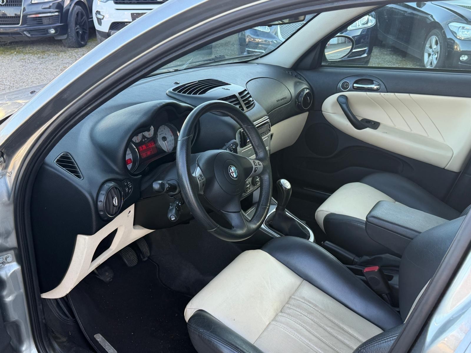 ALFA ROMEO 147 1.6 TS 16V-image-5