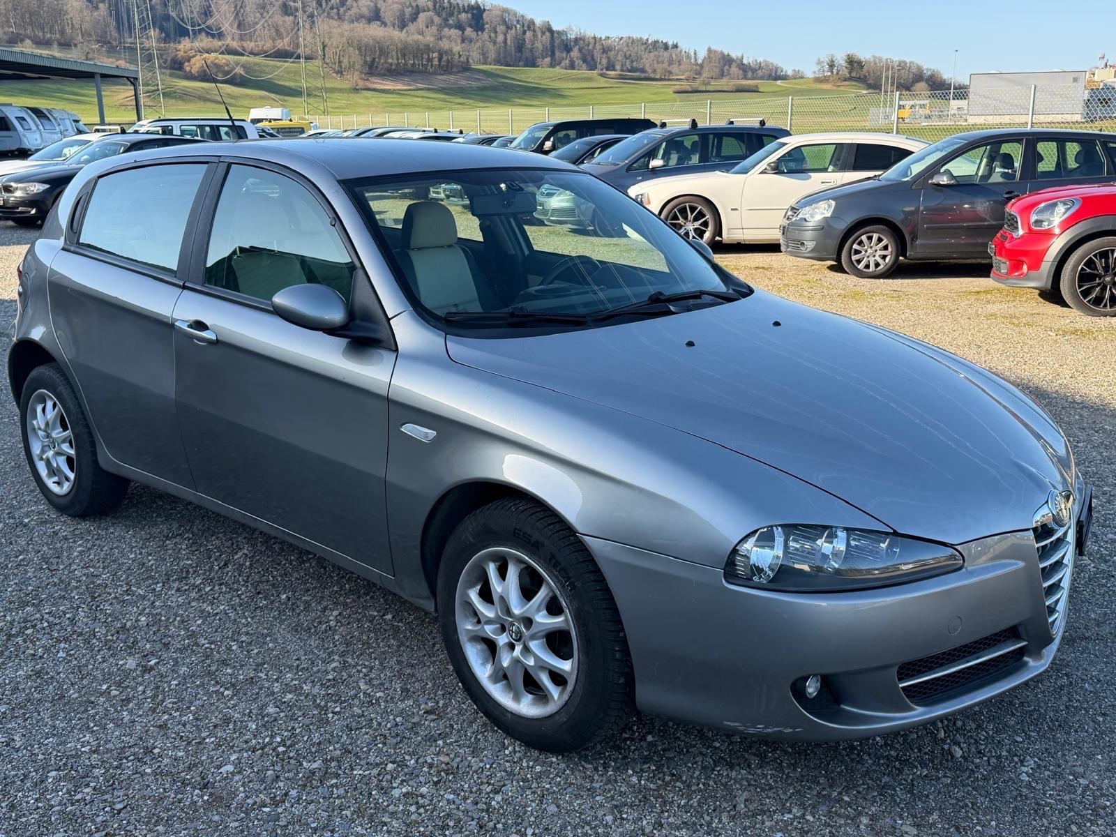 ALFA ROMEO 147 1.6 TS 16V-image-1