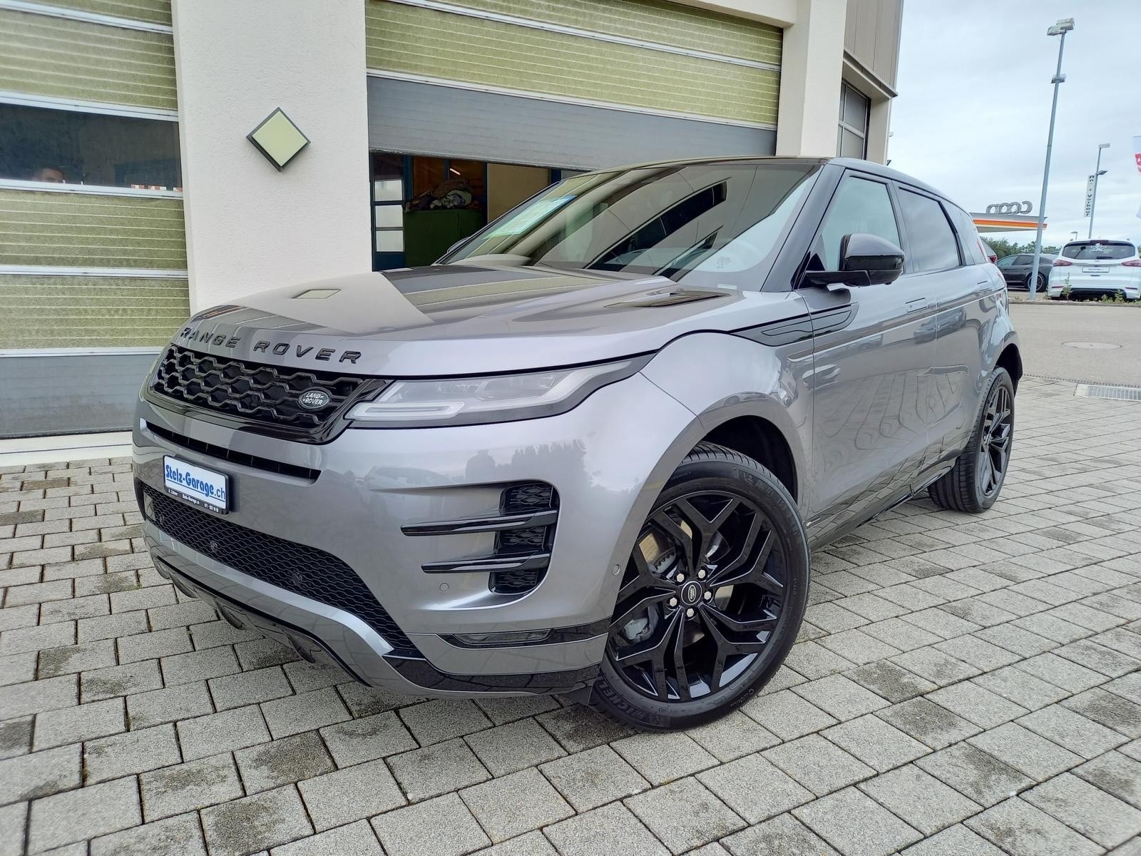 LAND ROVER Range Rover Evoque R-Dynamic P 250 SE HSE AT9-image-0
