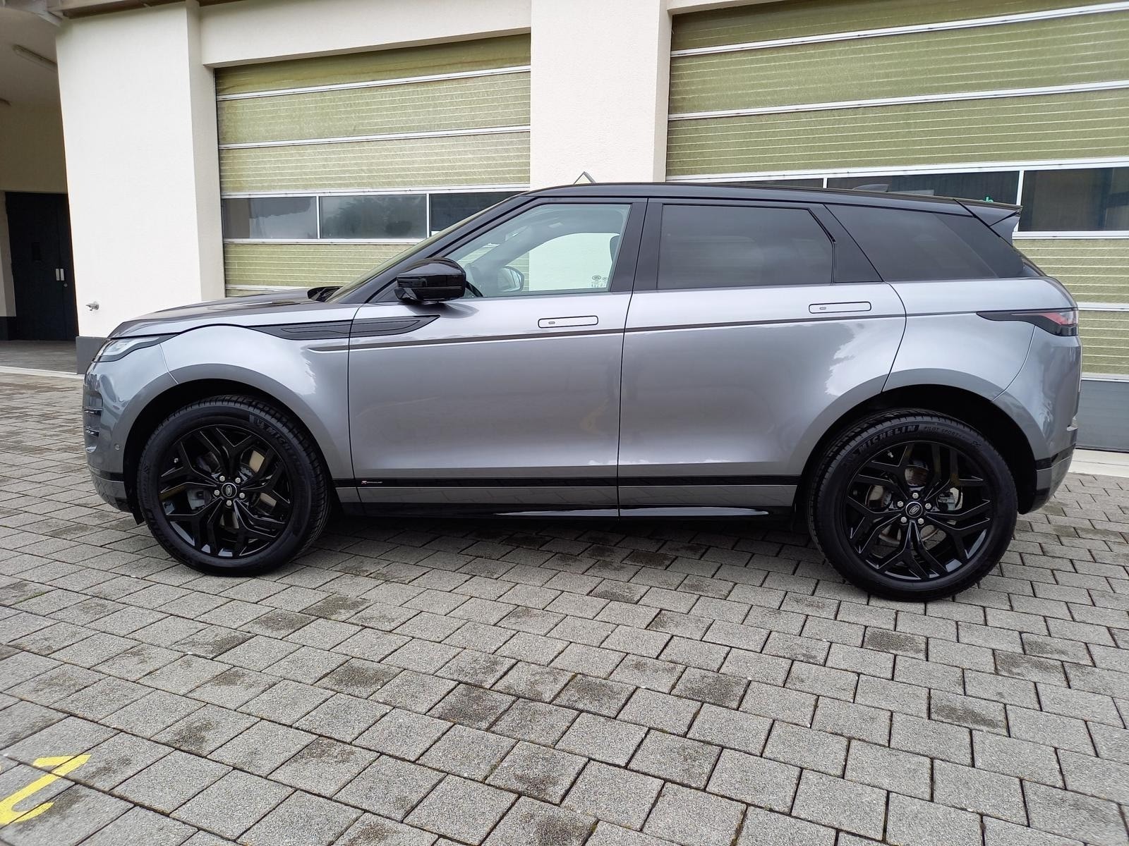 LAND ROVER Range Rover Evoque R-Dynamic P 250 SE HSE AT9-image-2