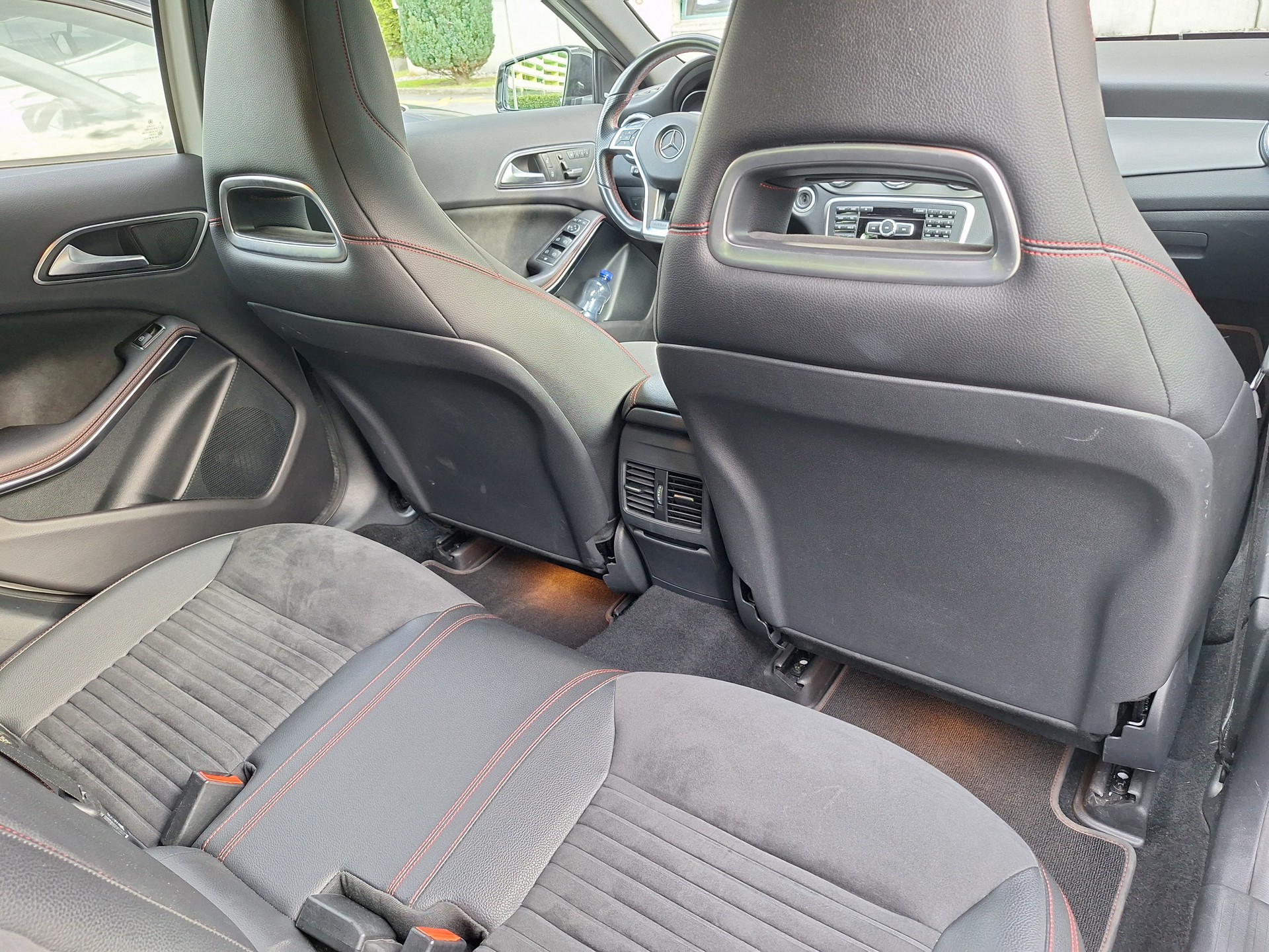 MERCEDES-BENZ GLA 45 AMG 4m-image-4