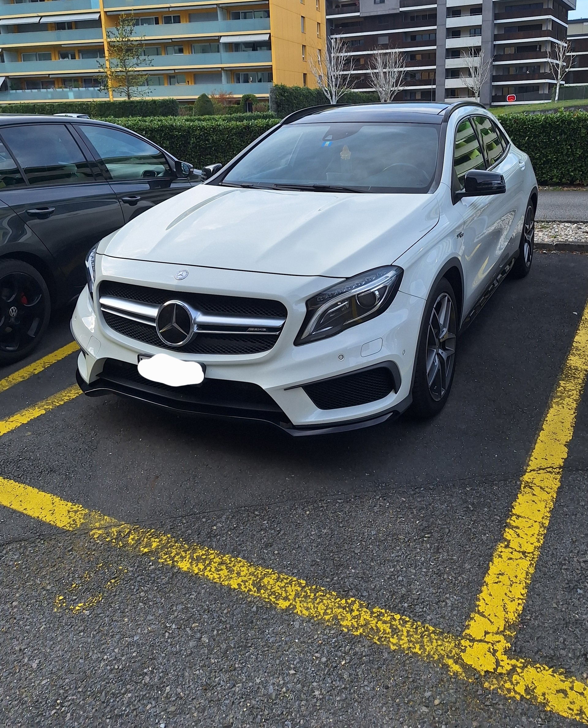 MERCEDES-BENZ GLA 45 AMG 4m-image-1