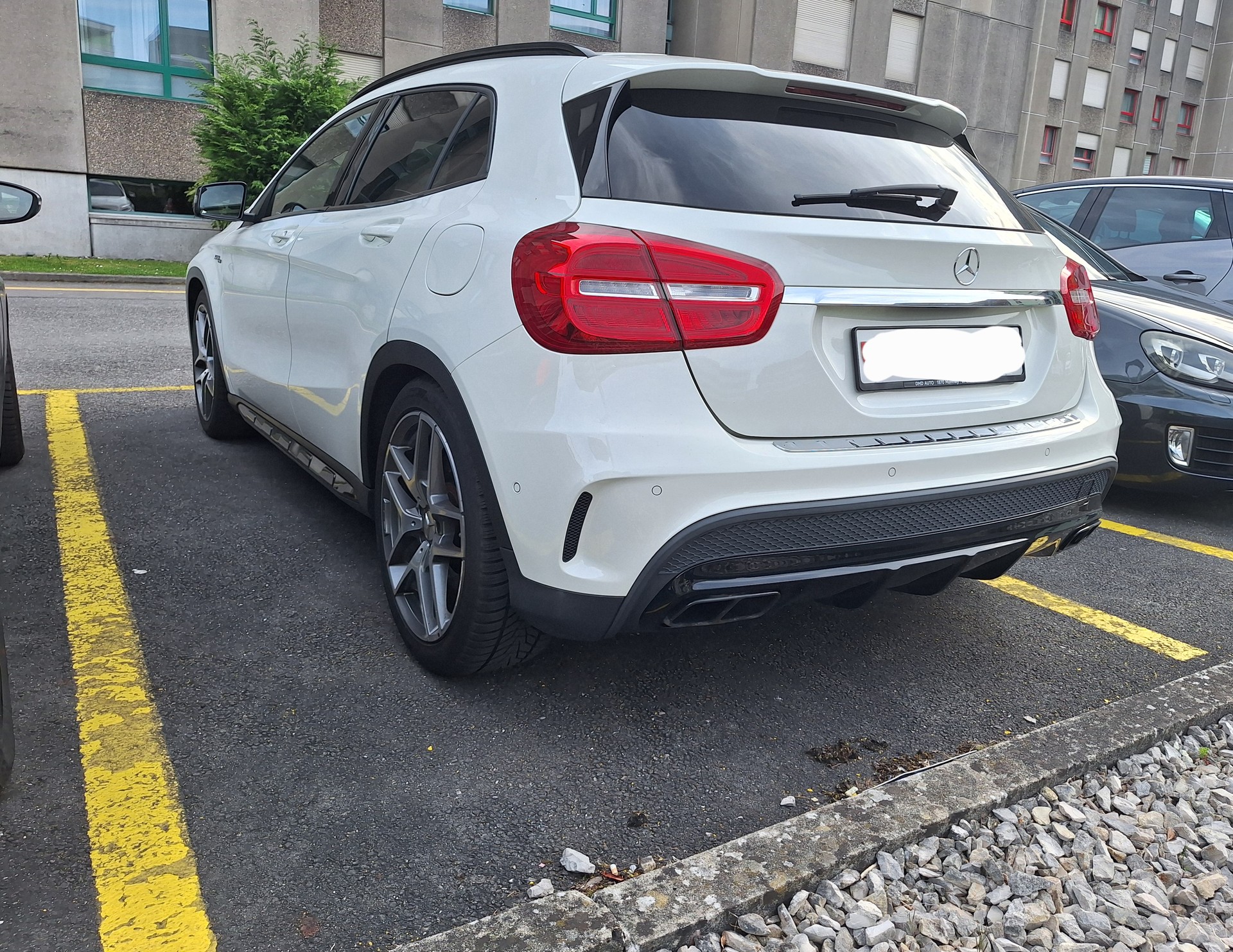 MERCEDES-BENZ GLA 45 AMG 4m-image-2