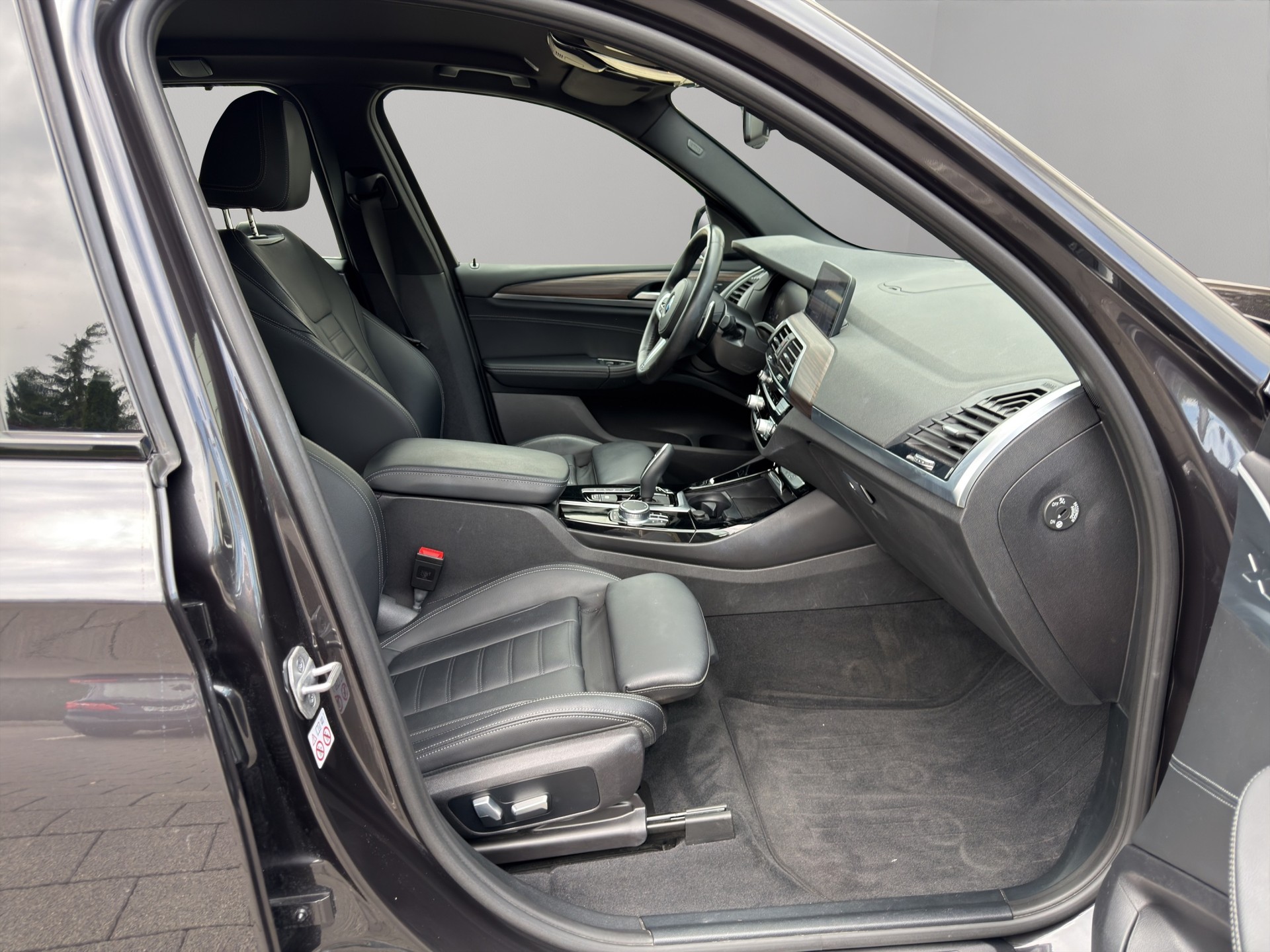 BMW X3 xDrive 30e Pure M Sport-image-19