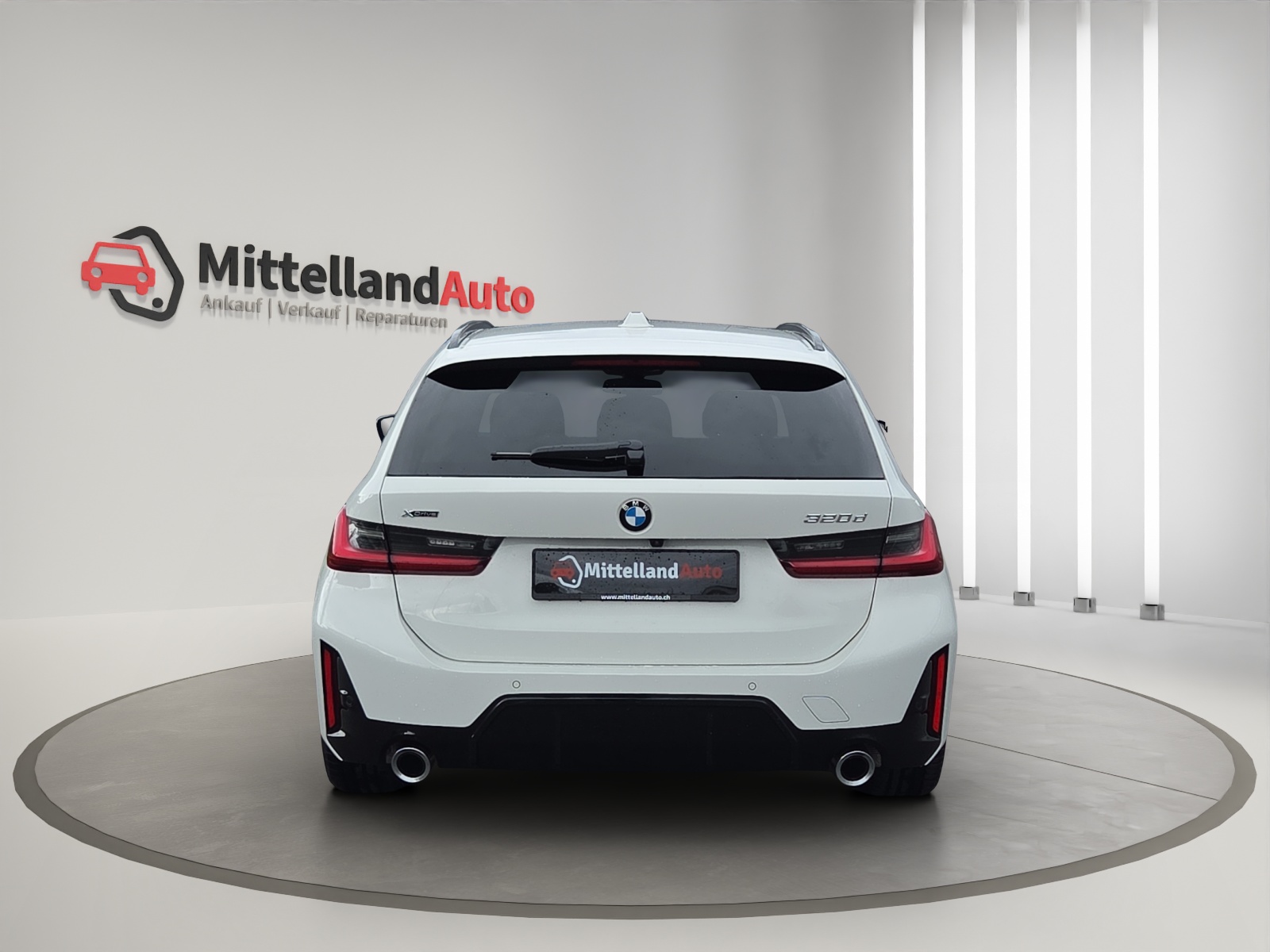 BMW 320d xDrive 48V Touring Steptronic M Sport-image-12